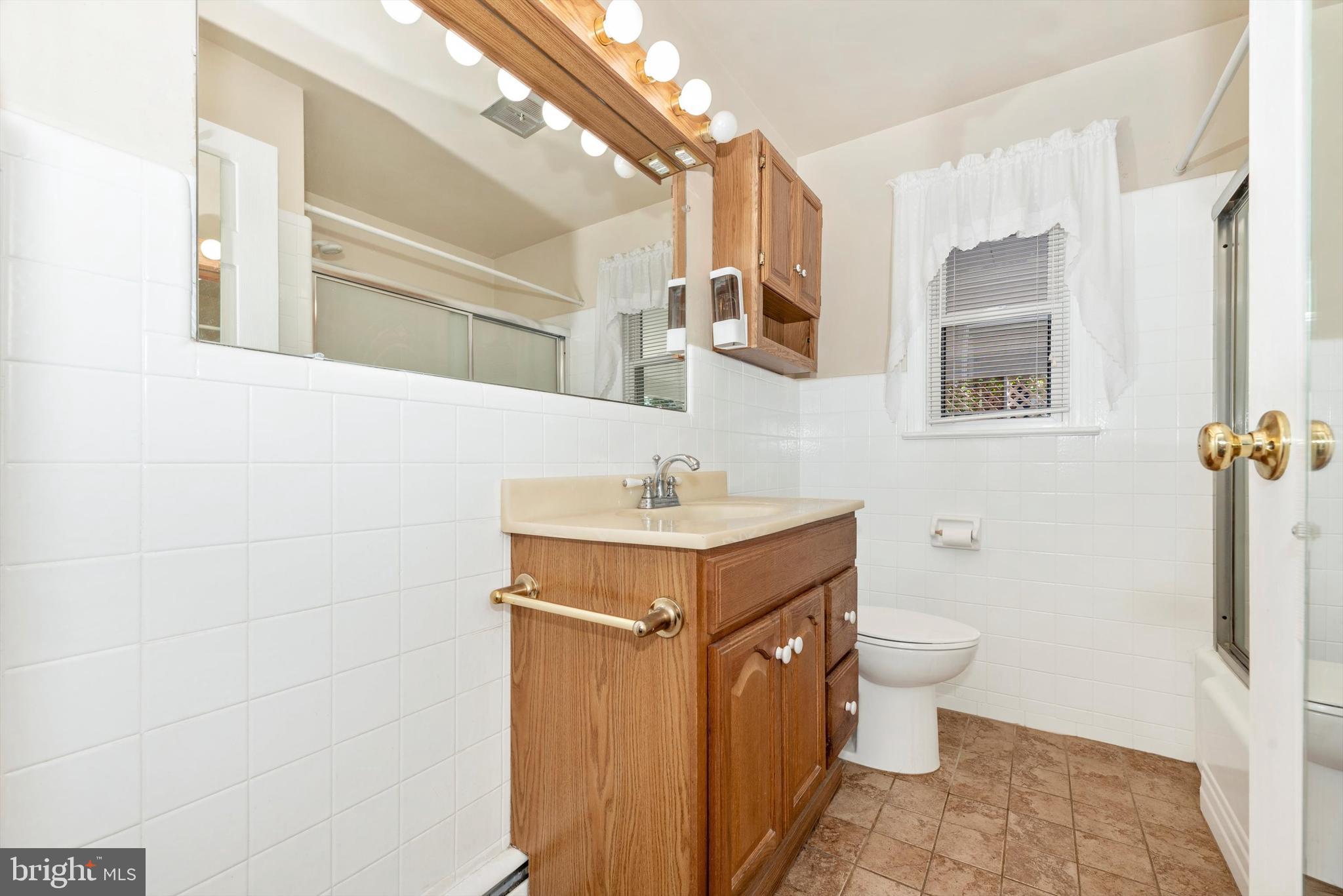 MIDDLETOWN - Residential