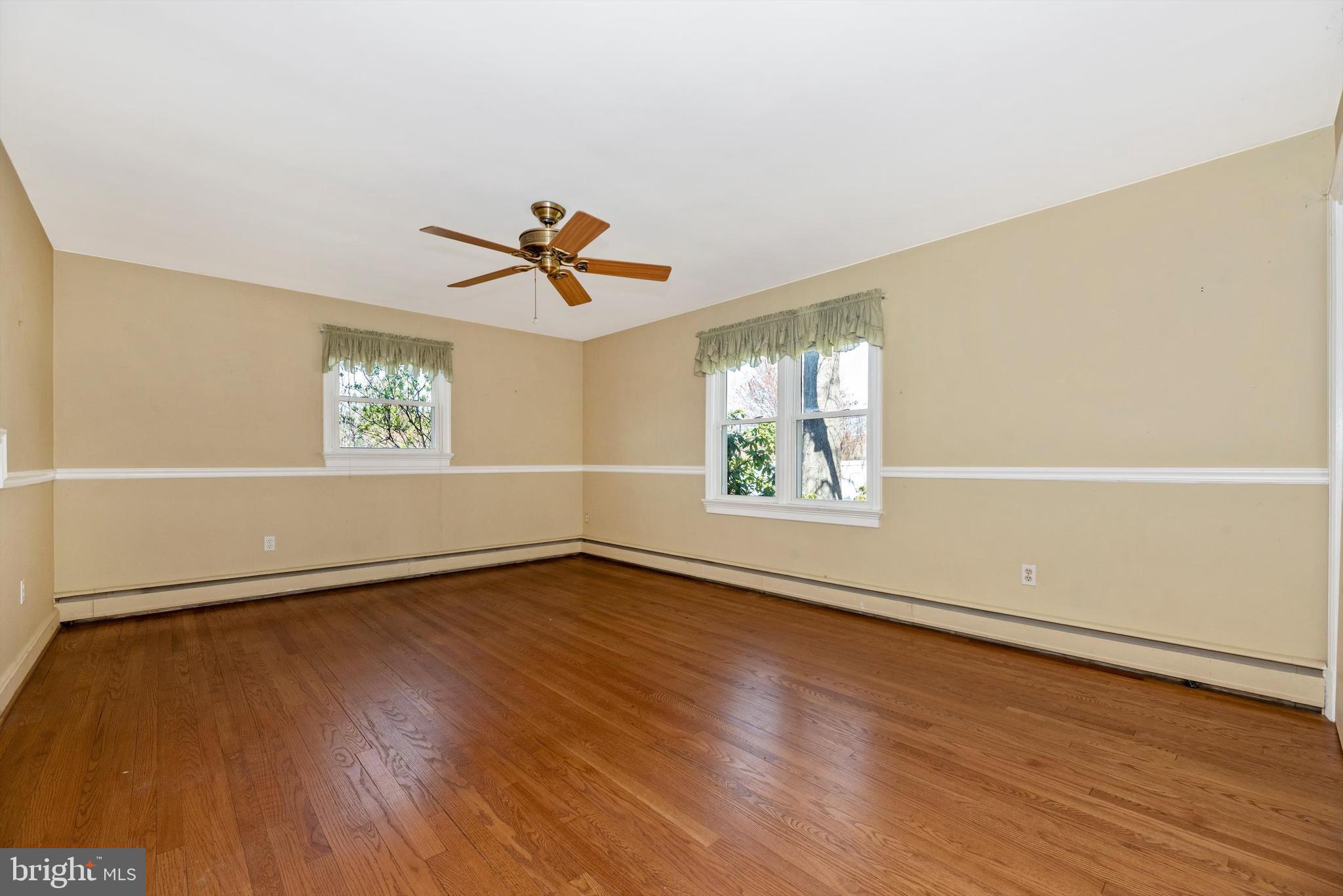 MIDDLETOWN - Residential