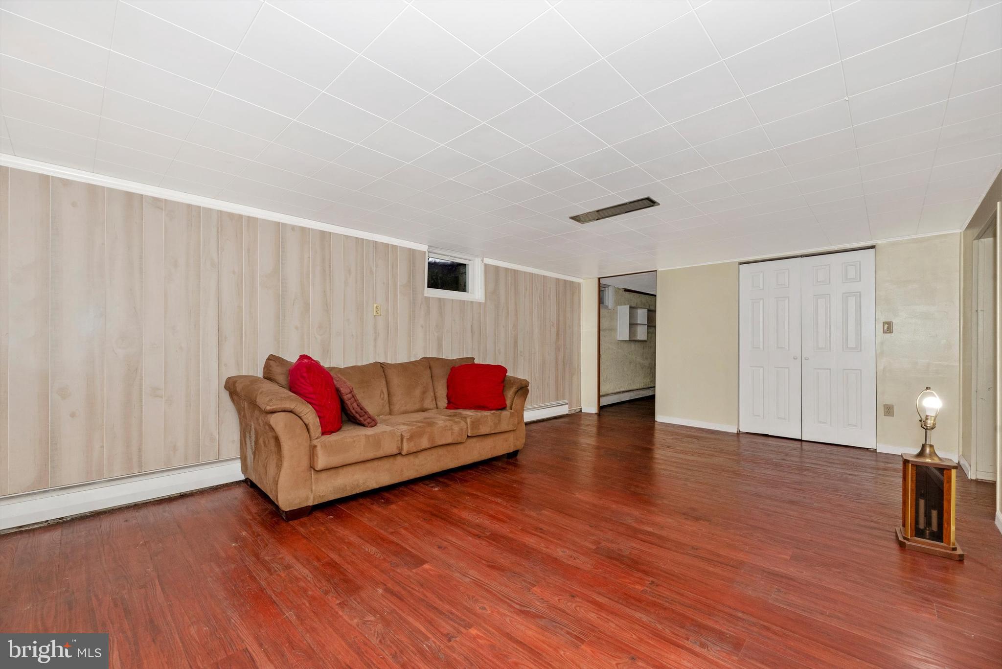 MIDDLETOWN - Residential