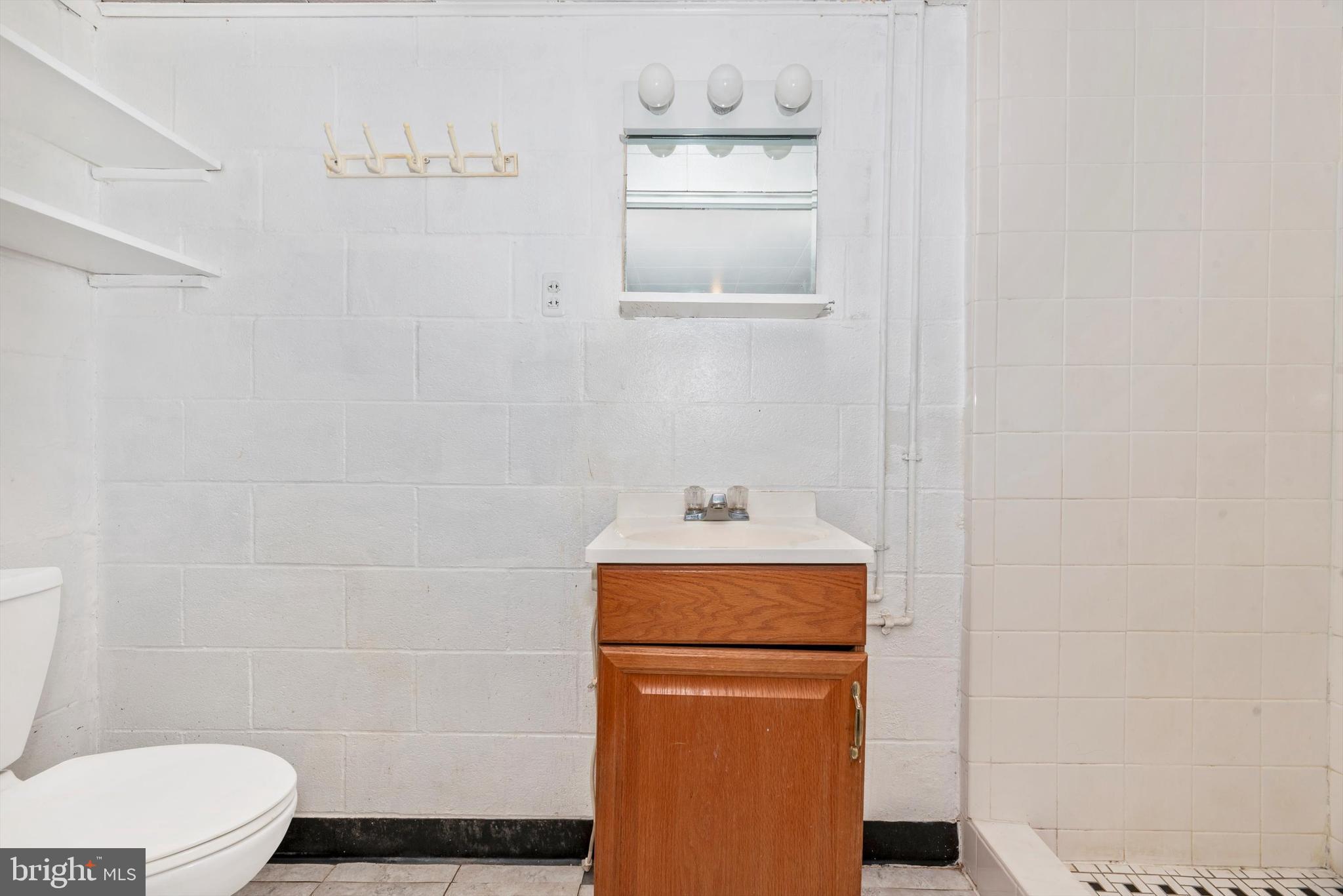 MIDDLETOWN - Residential