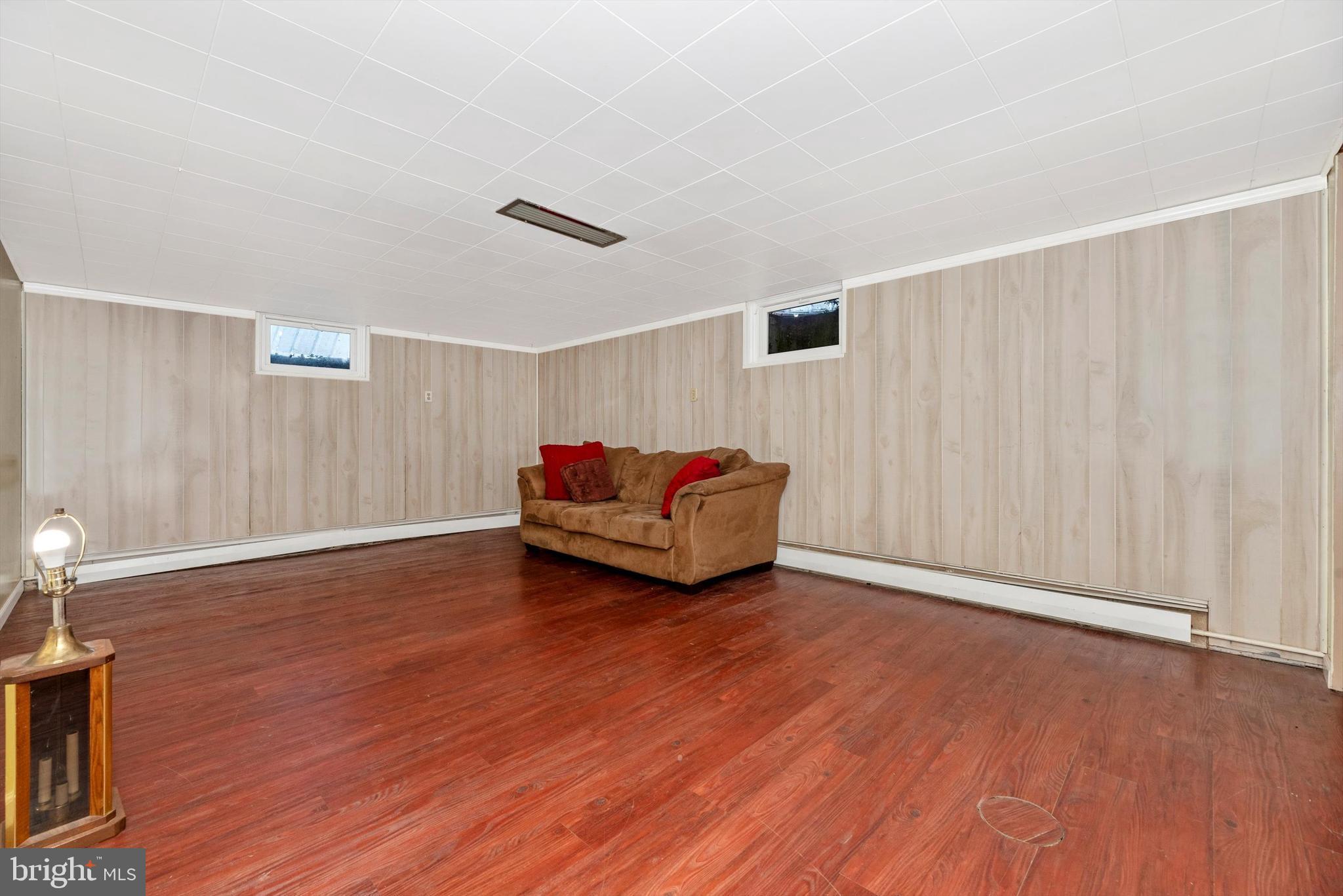 MIDDLETOWN - Residential