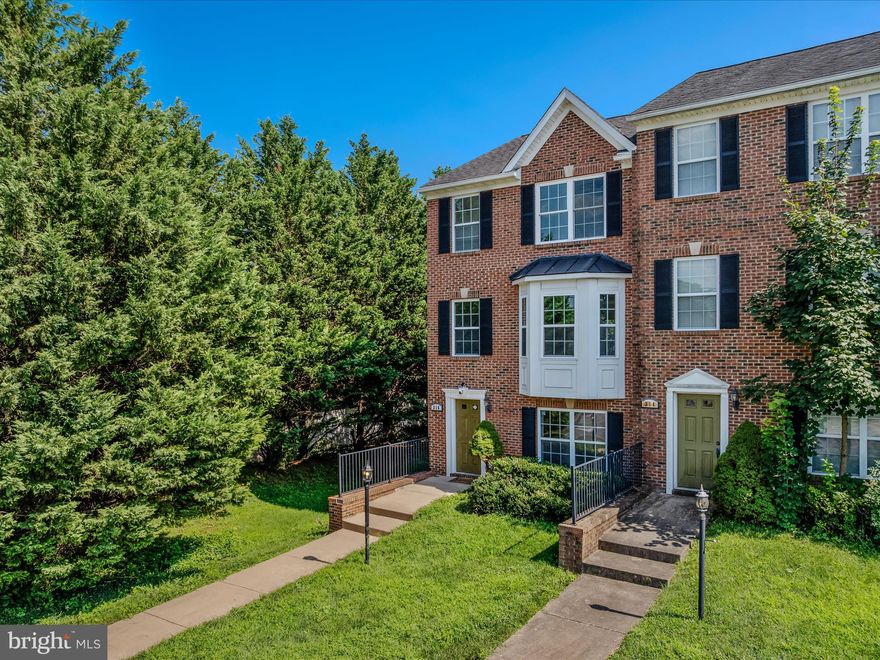 Beautifully Renovated Home in Prime Ranson and Chrles Town Location!
Welcome to 316 E 5th Ave – a stunning 2025 remodel that blends modern upgrades with everyday convenience. This  3 story townhouse has 3 bedrooms,2 & 1/2 bathrooms, 1 car garage. Open-floored with upgraded cabinetry, granite countertop, and upgraded stainless steel appliances. Beautiful hard surfaced flooring and a lot more upgrades. This home is located in Jefferson County, 30 minutes from Leesburg, and 5 minutes to MARC Train for easy transportation. 
Don’t miss your chance to rent this beautifully updated property in the heart of Ranson and Charles Town!