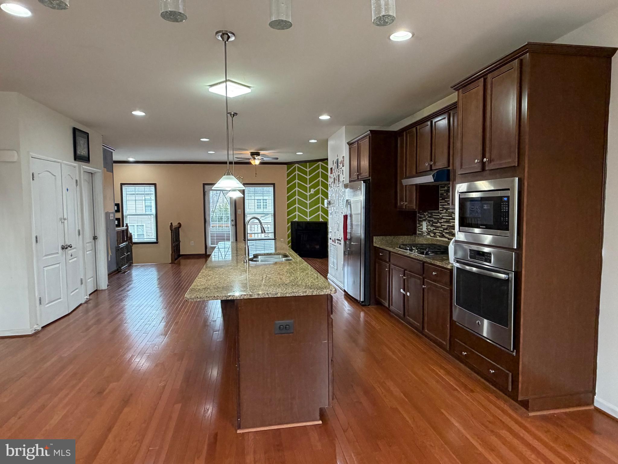 STONE RIDGE SOUTH - Residential Lease