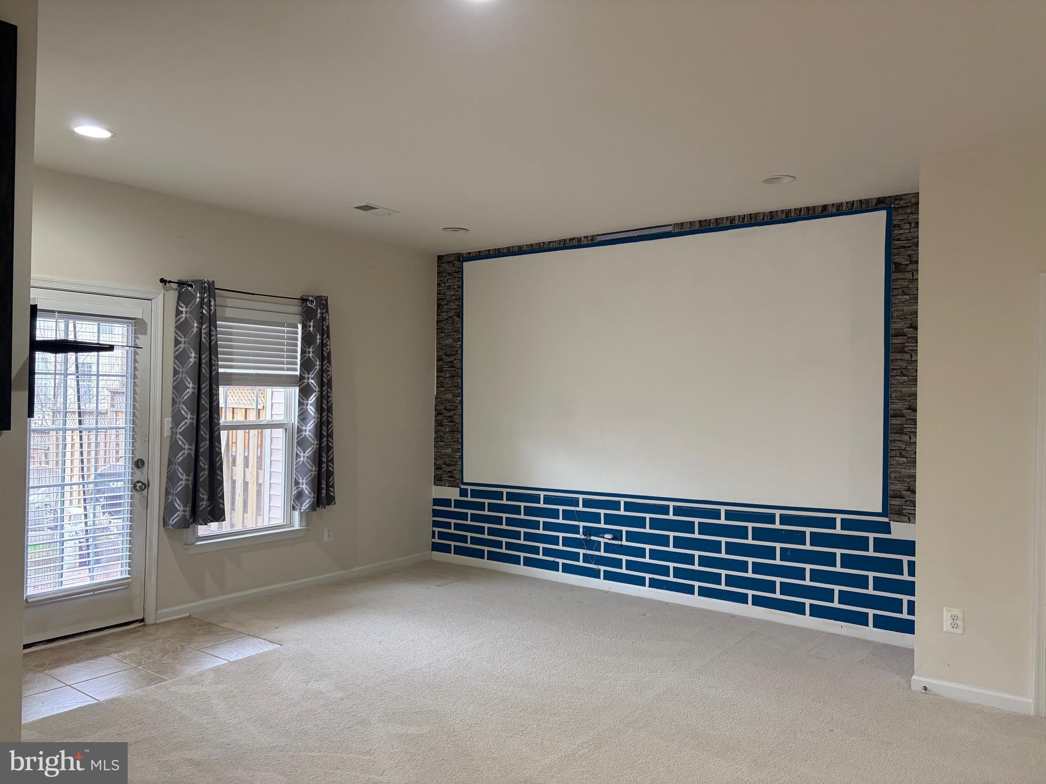 STONE RIDGE SOUTH - Residential Lease