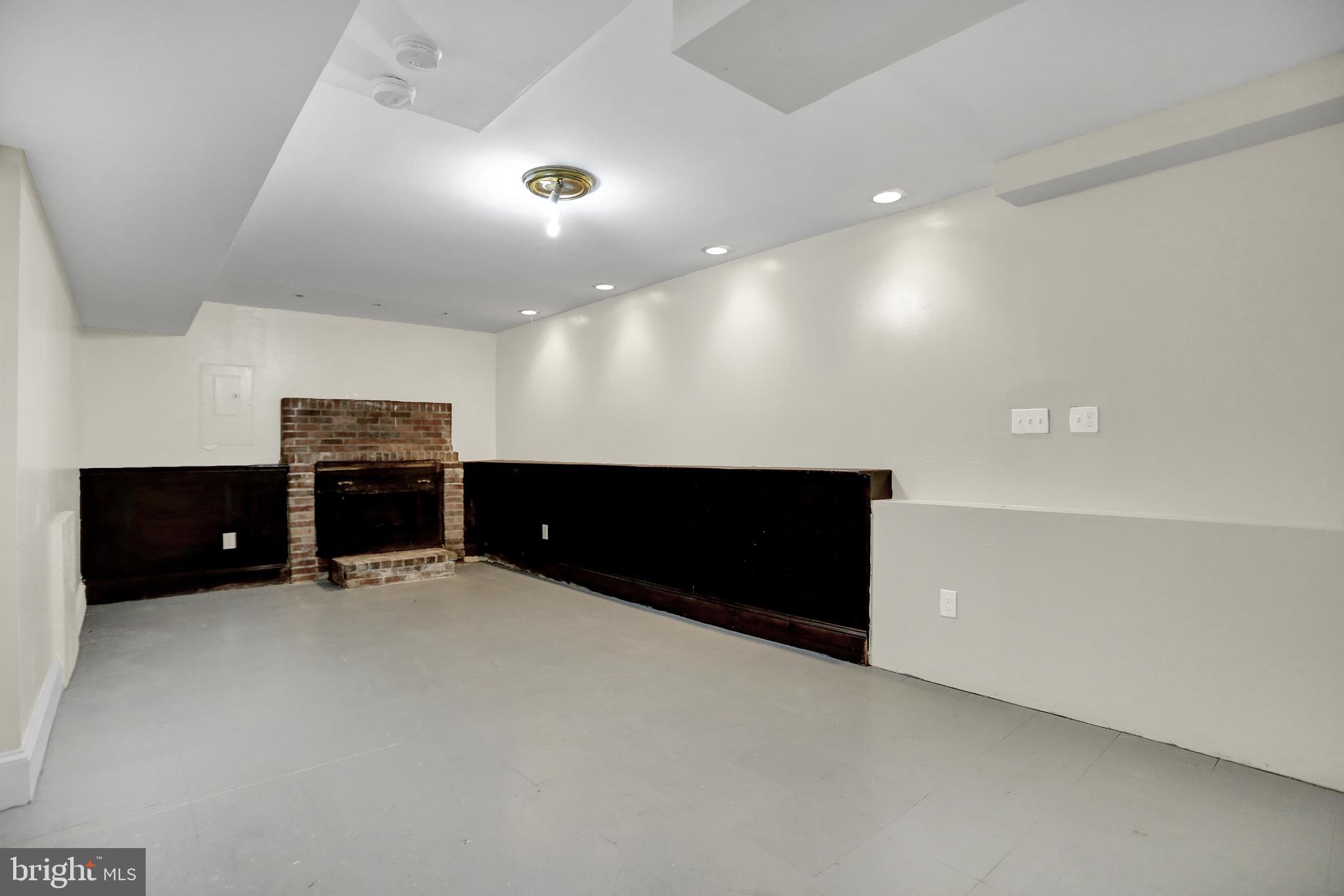 GOLDENTREE - Residential