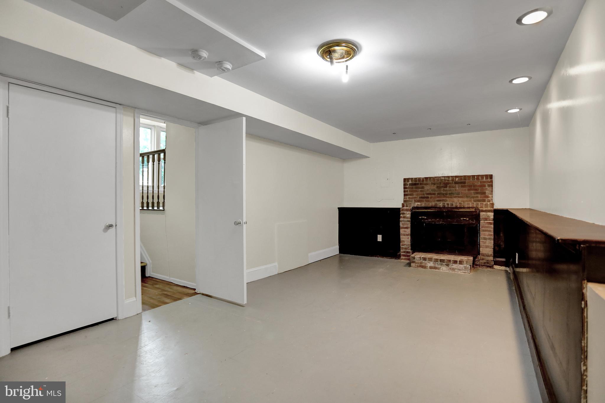 GOLDENTREE - Residential