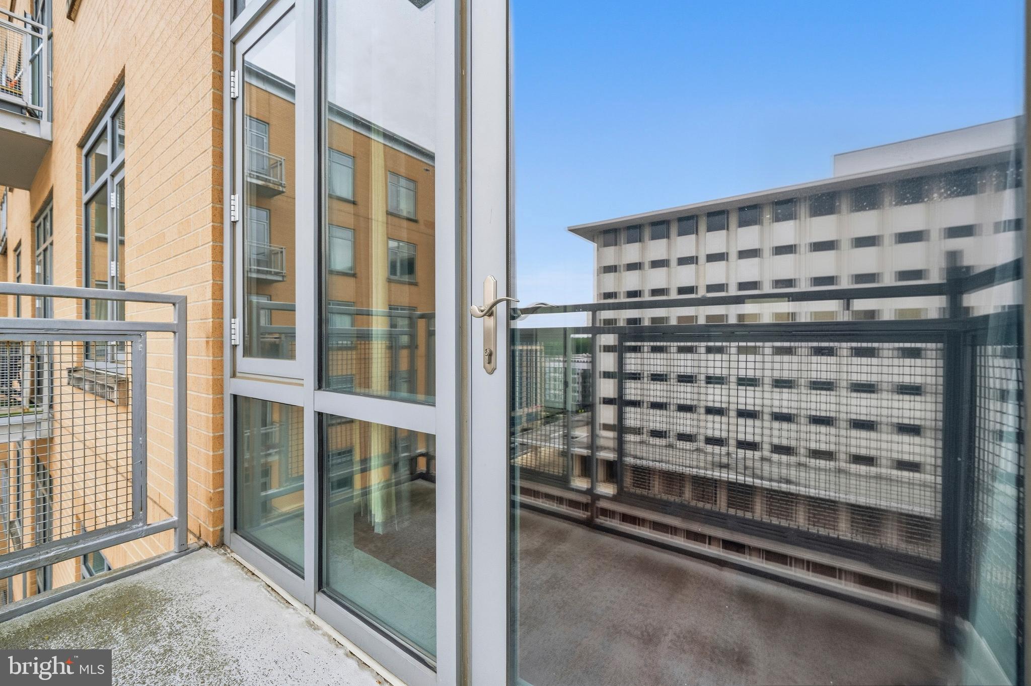 ONE INDEPENDENCE PLAZA - Residential