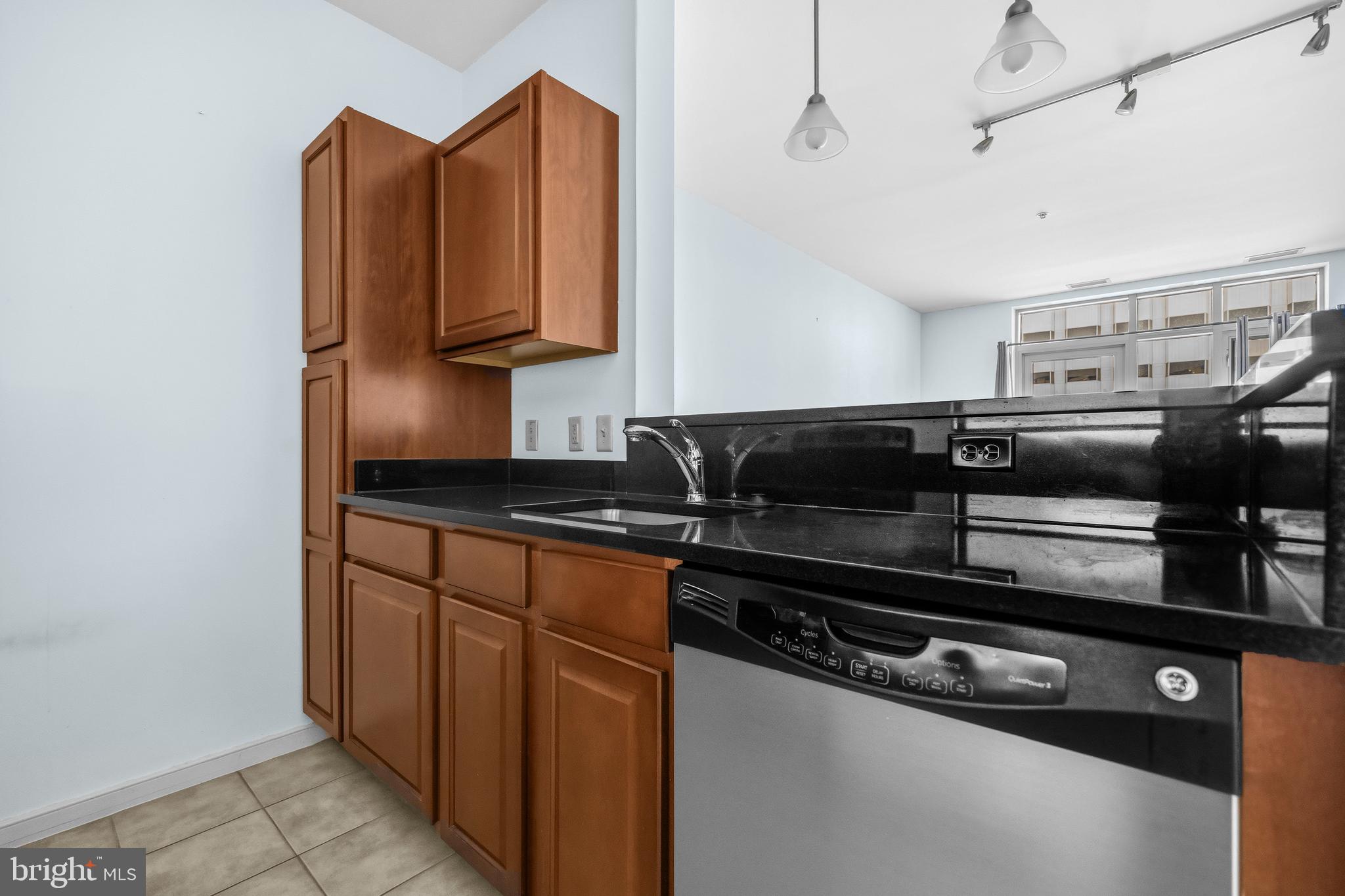 ONE INDEPENDENCE PLAZA - Residential