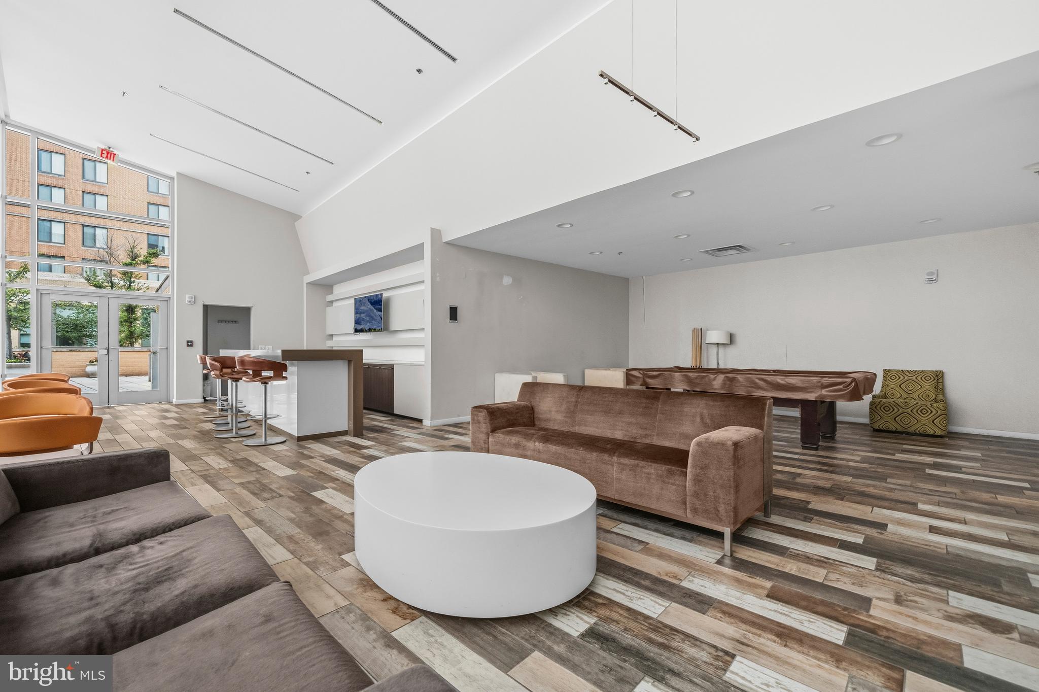ONE INDEPENDENCE PLAZA - Residential
