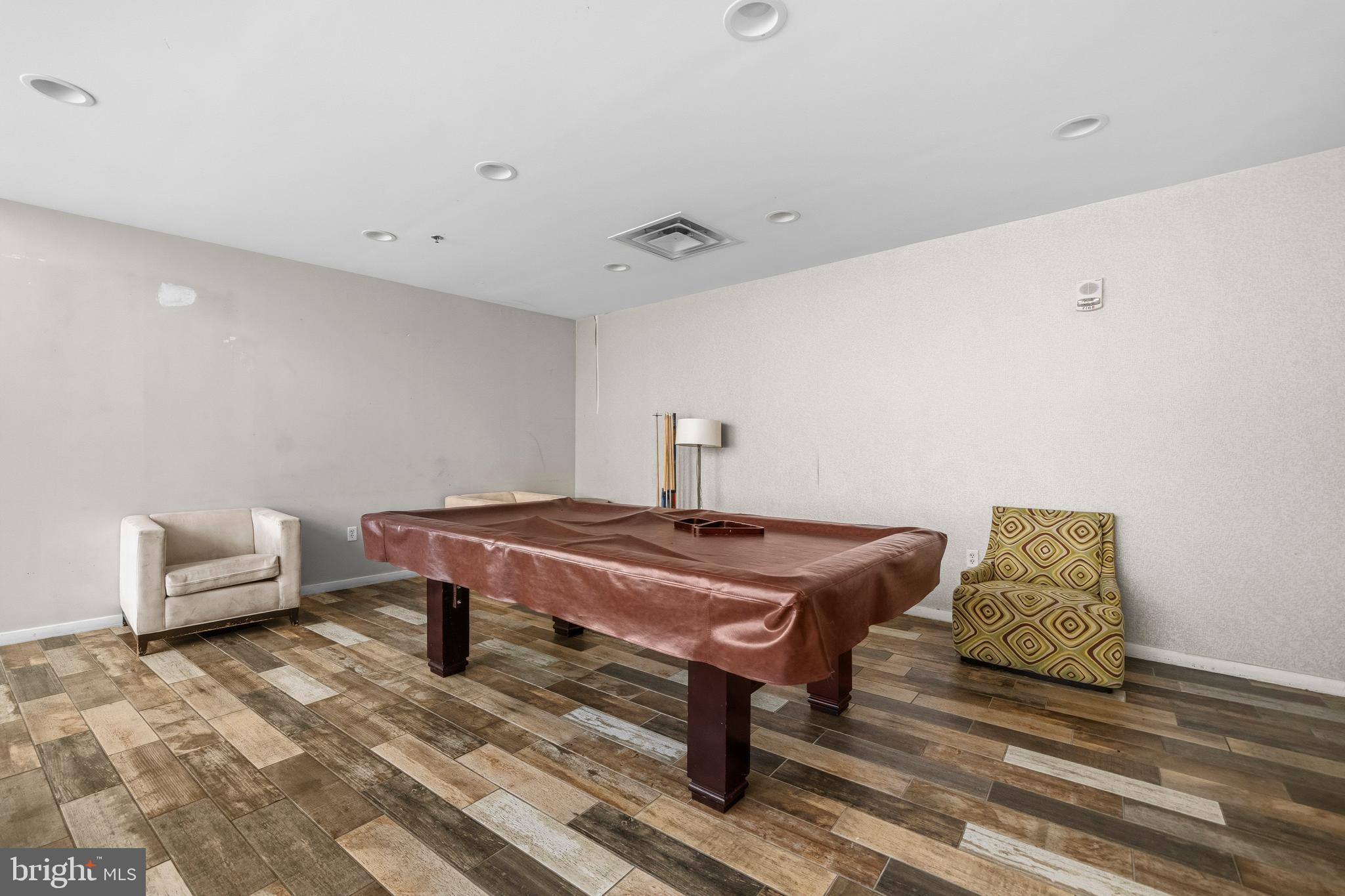 ONE INDEPENDENCE PLAZA - Residential