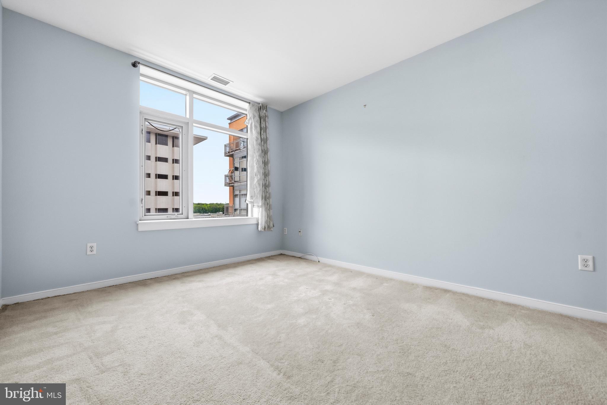 ONE INDEPENDENCE PLAZA - Residential