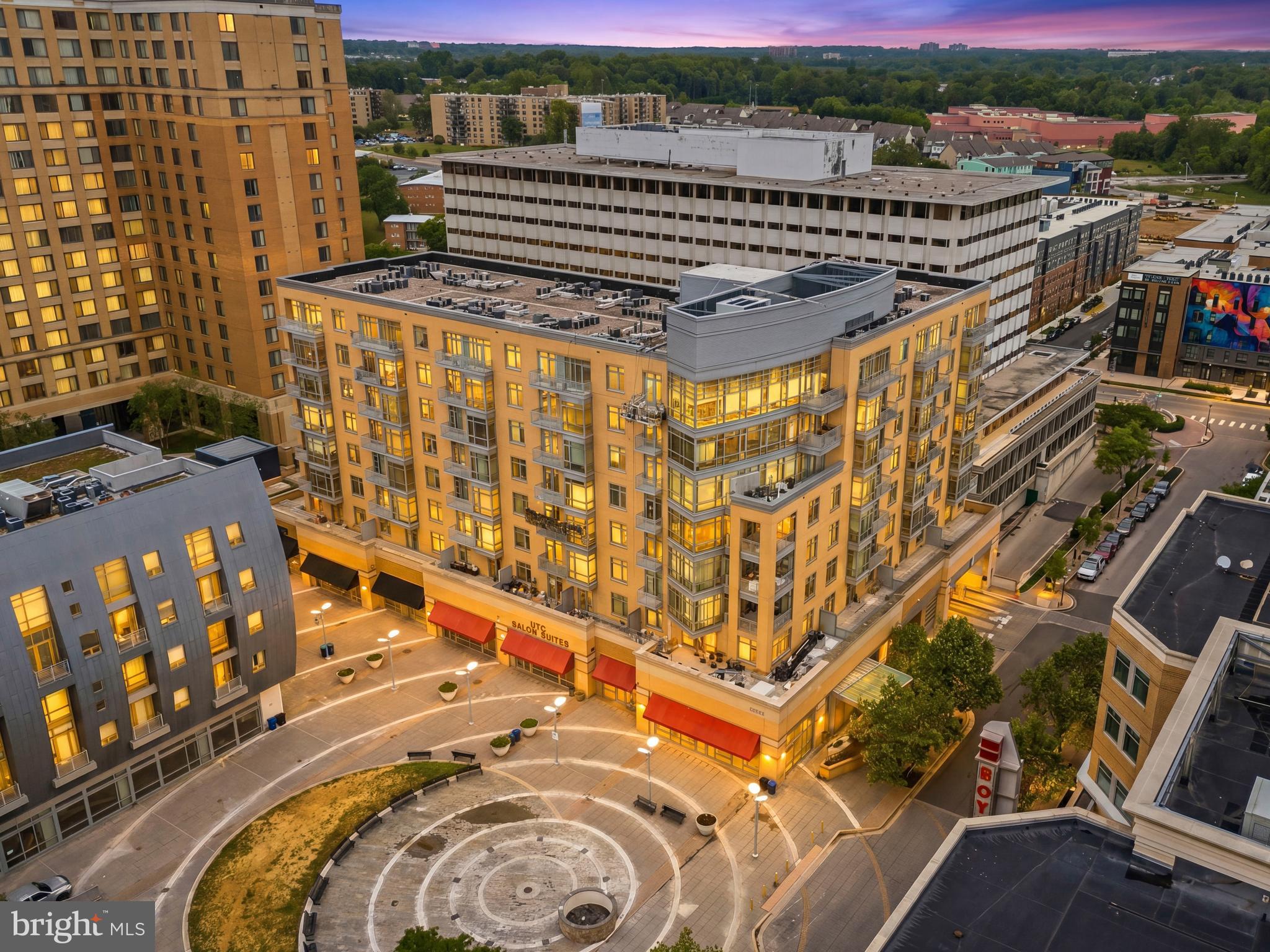 ONE INDEPENDENCE PLAZA - Residential