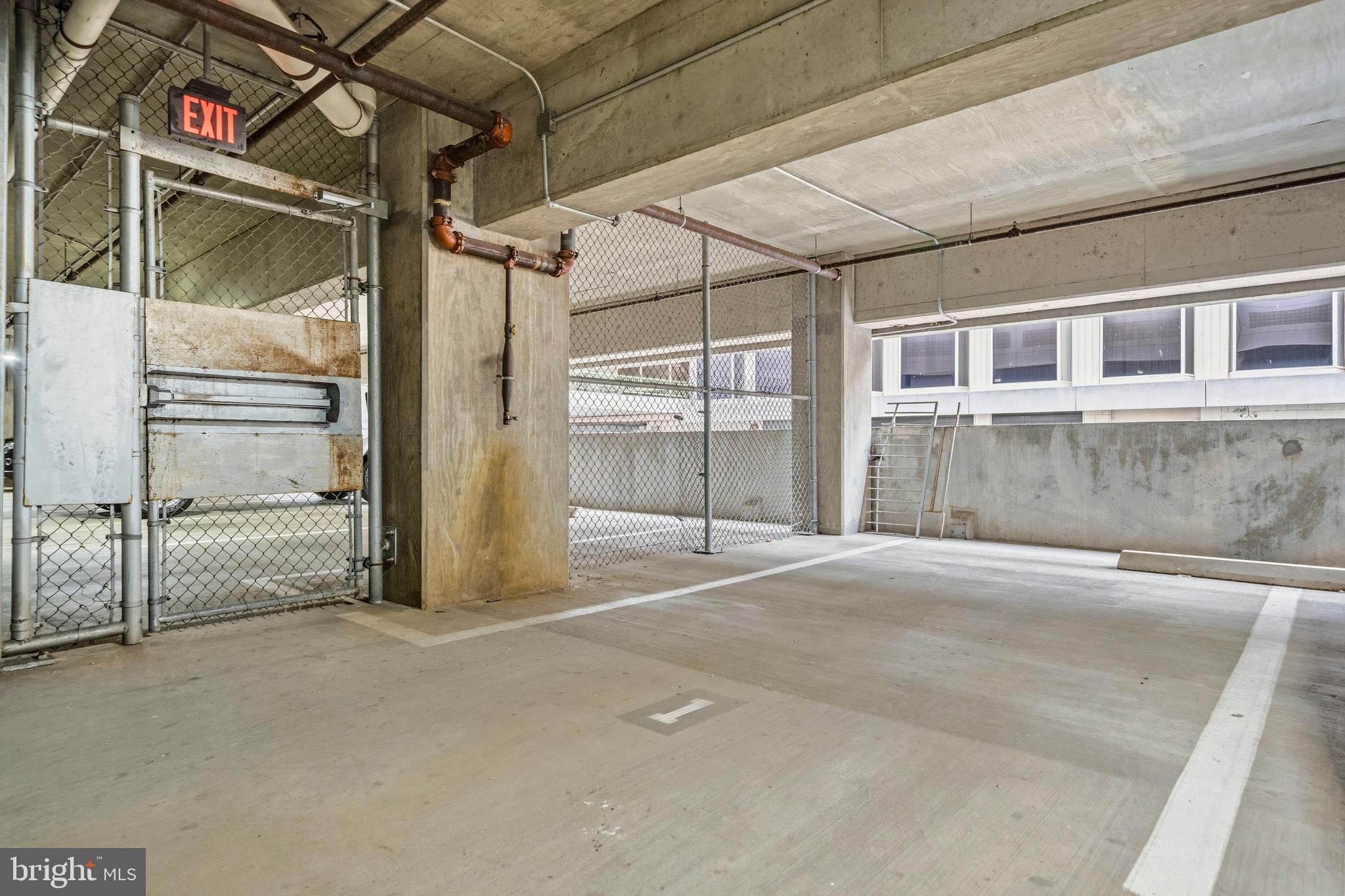 ONE INDEPENDENCE PLAZA - Residential
