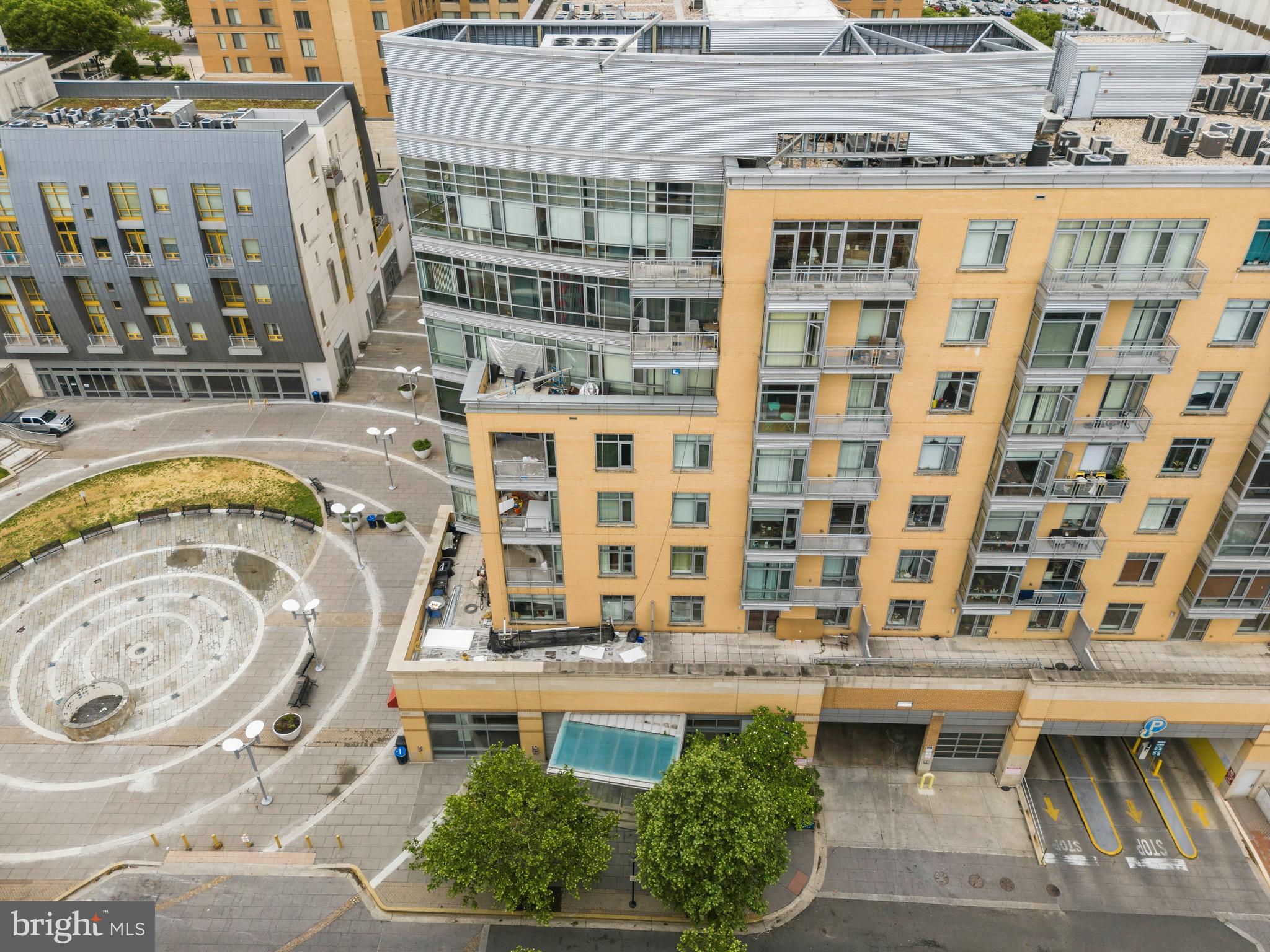 ONE INDEPENDENCE PLAZA - Residential