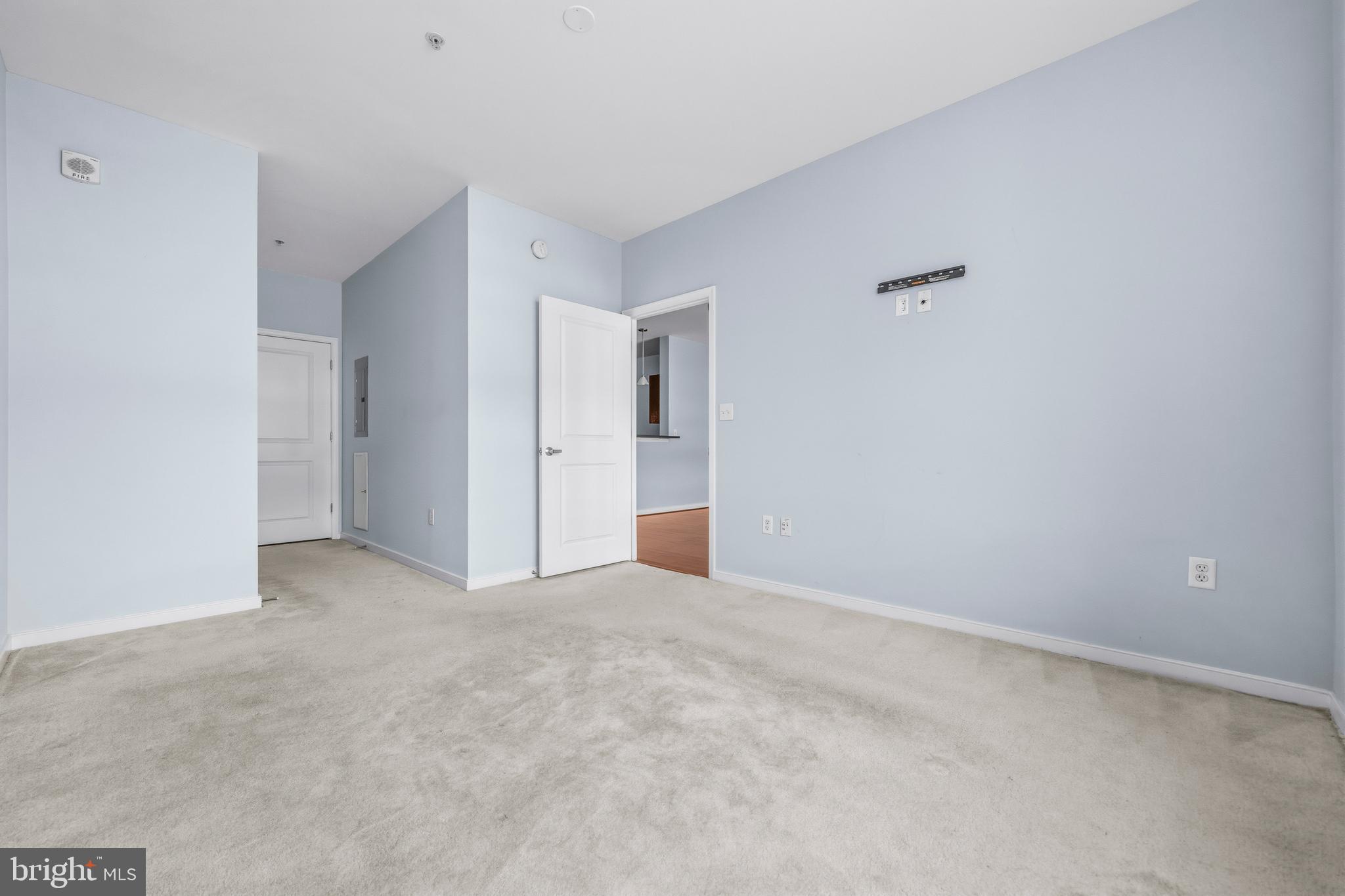 ONE INDEPENDENCE PLAZA - Residential