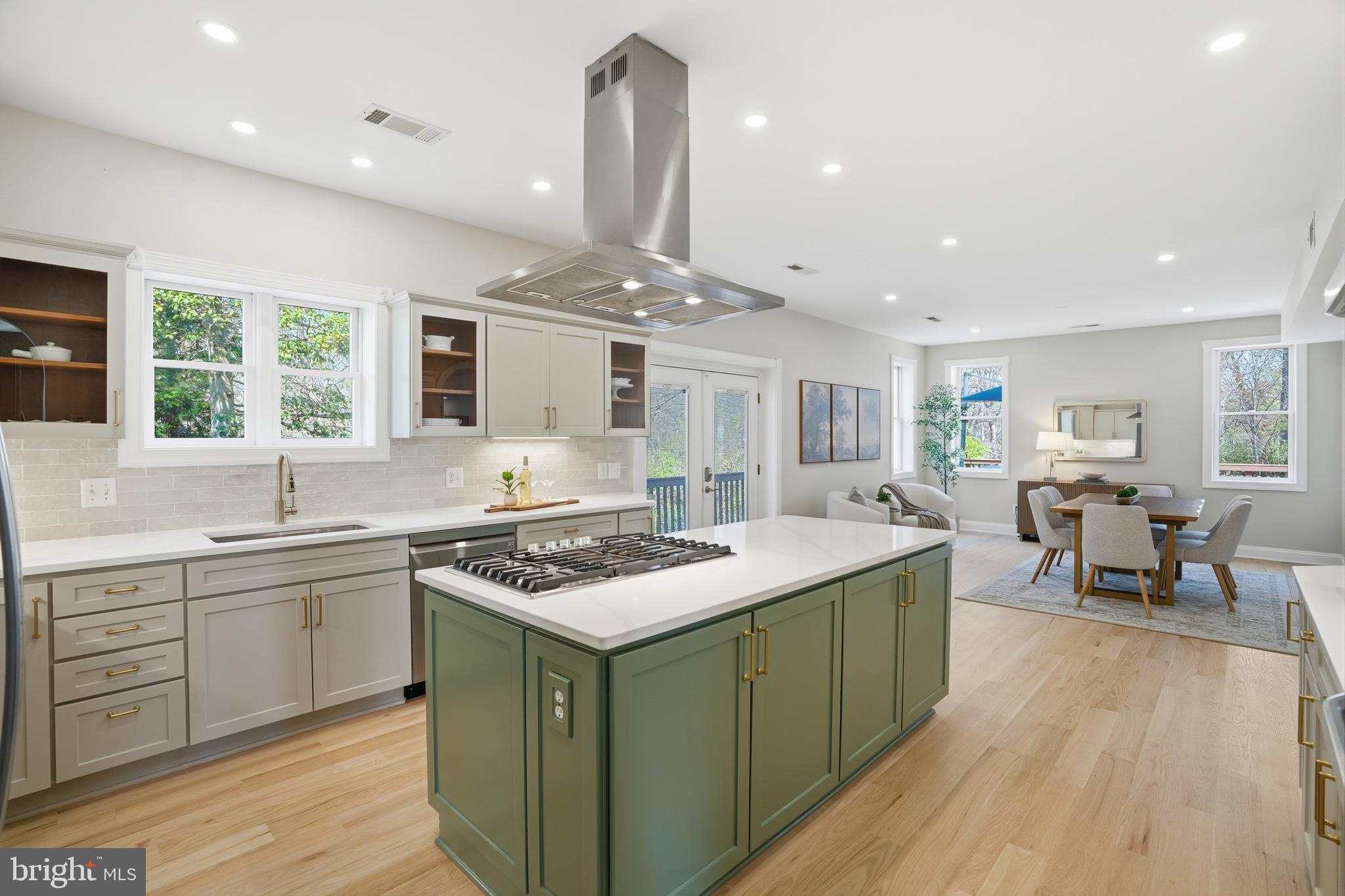 DUNN LORING GARDENS - Residential