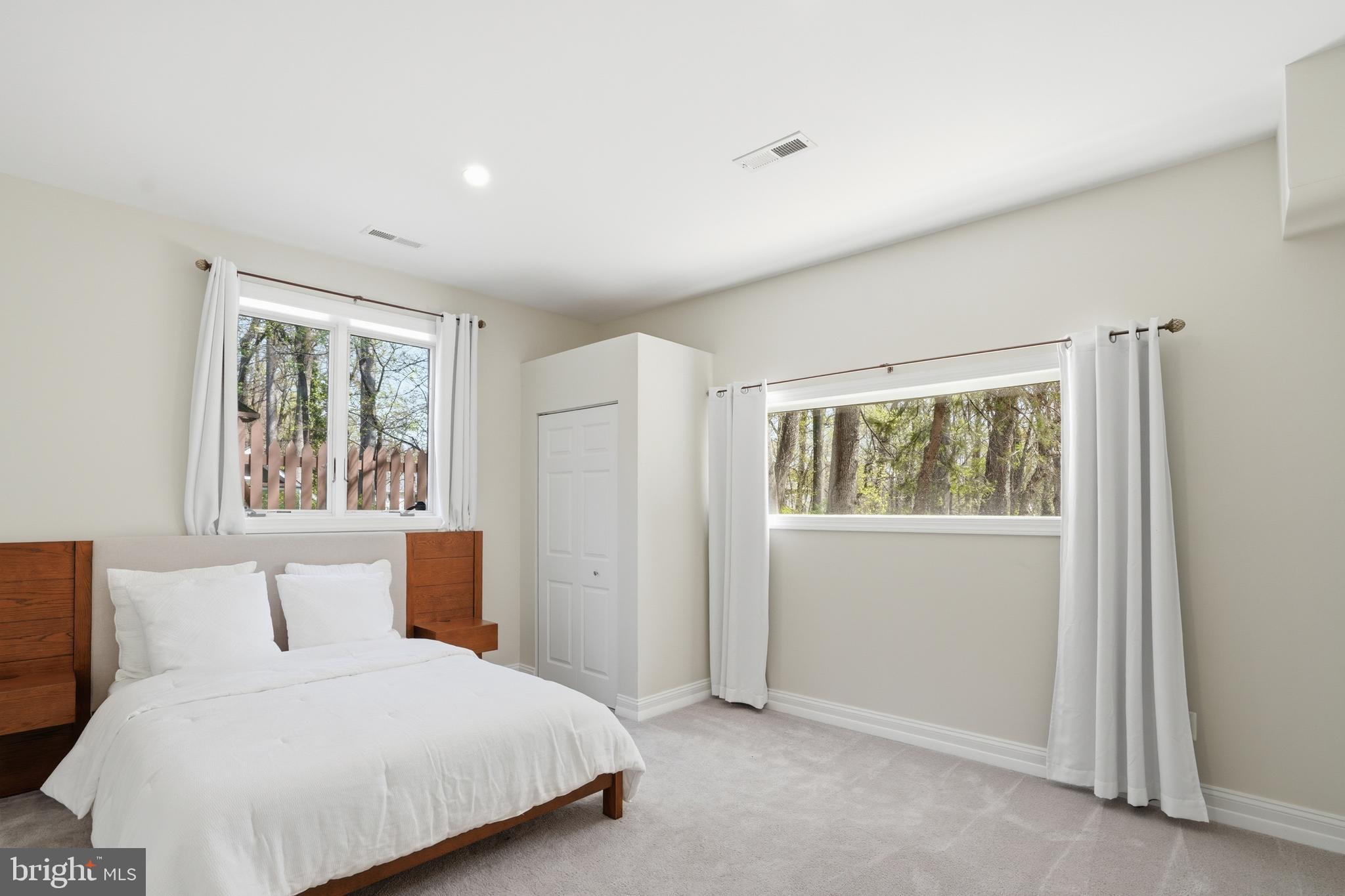 DUNN LORING GARDENS - Residential