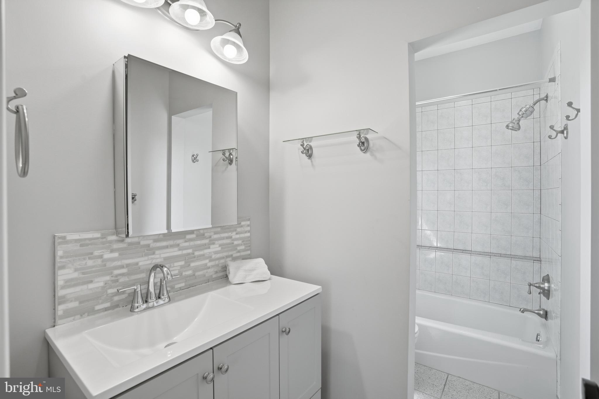 DUNN LORING GARDENS - Residential