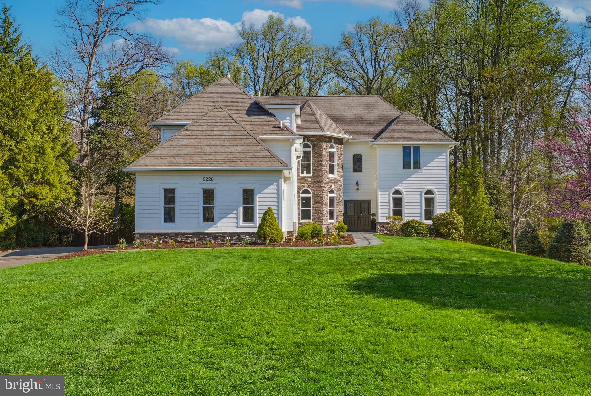 DUNN LORING GARDENS - Residential