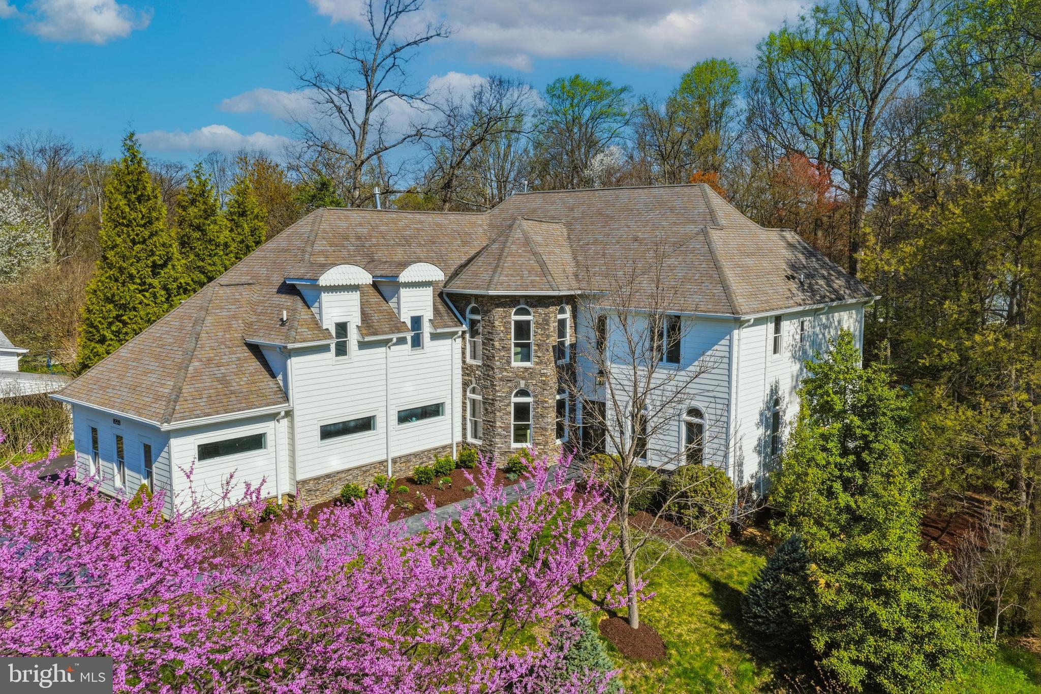 DUNN LORING GARDENS - Residential
