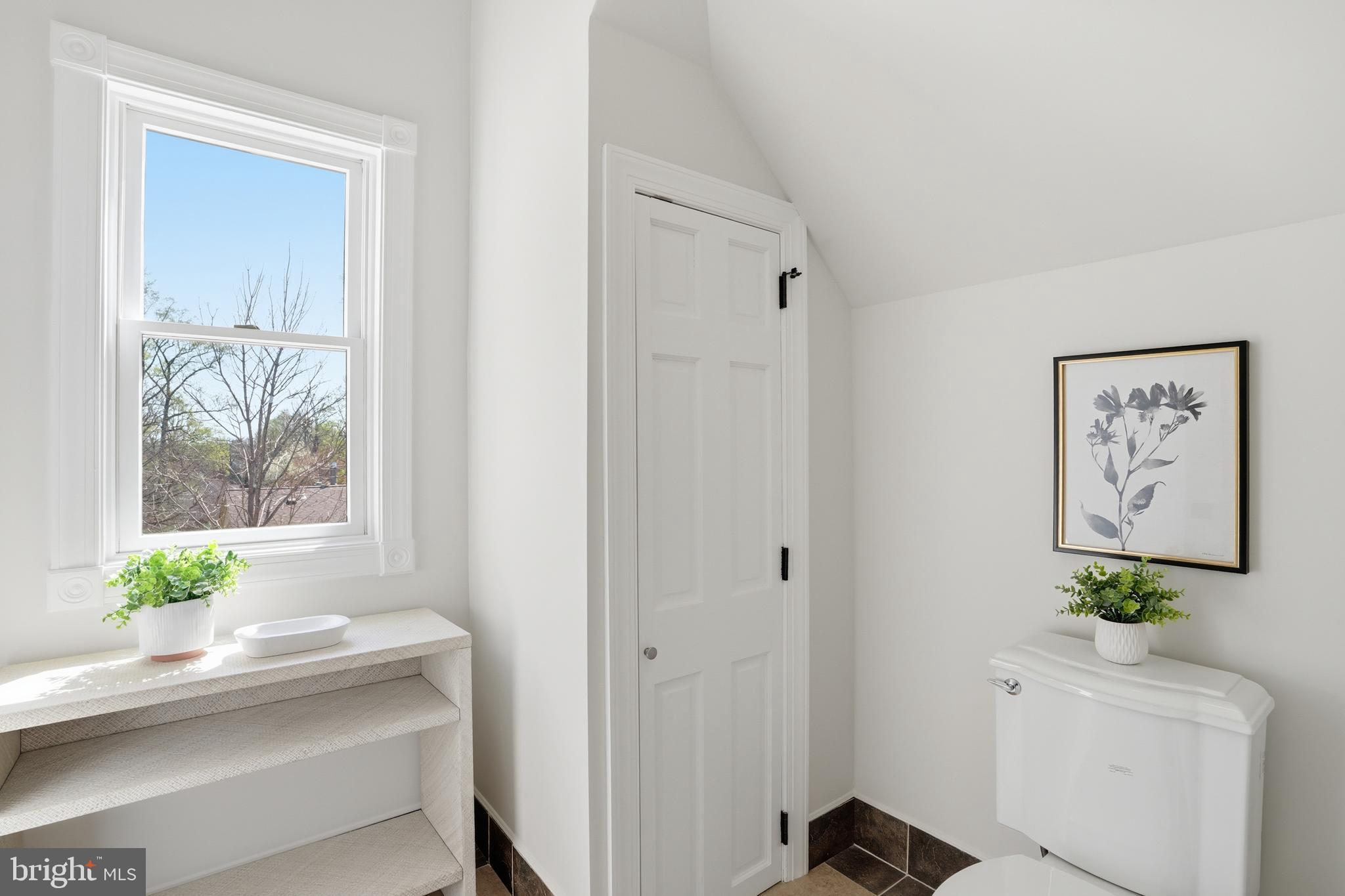 DUNN LORING GARDENS - Residential