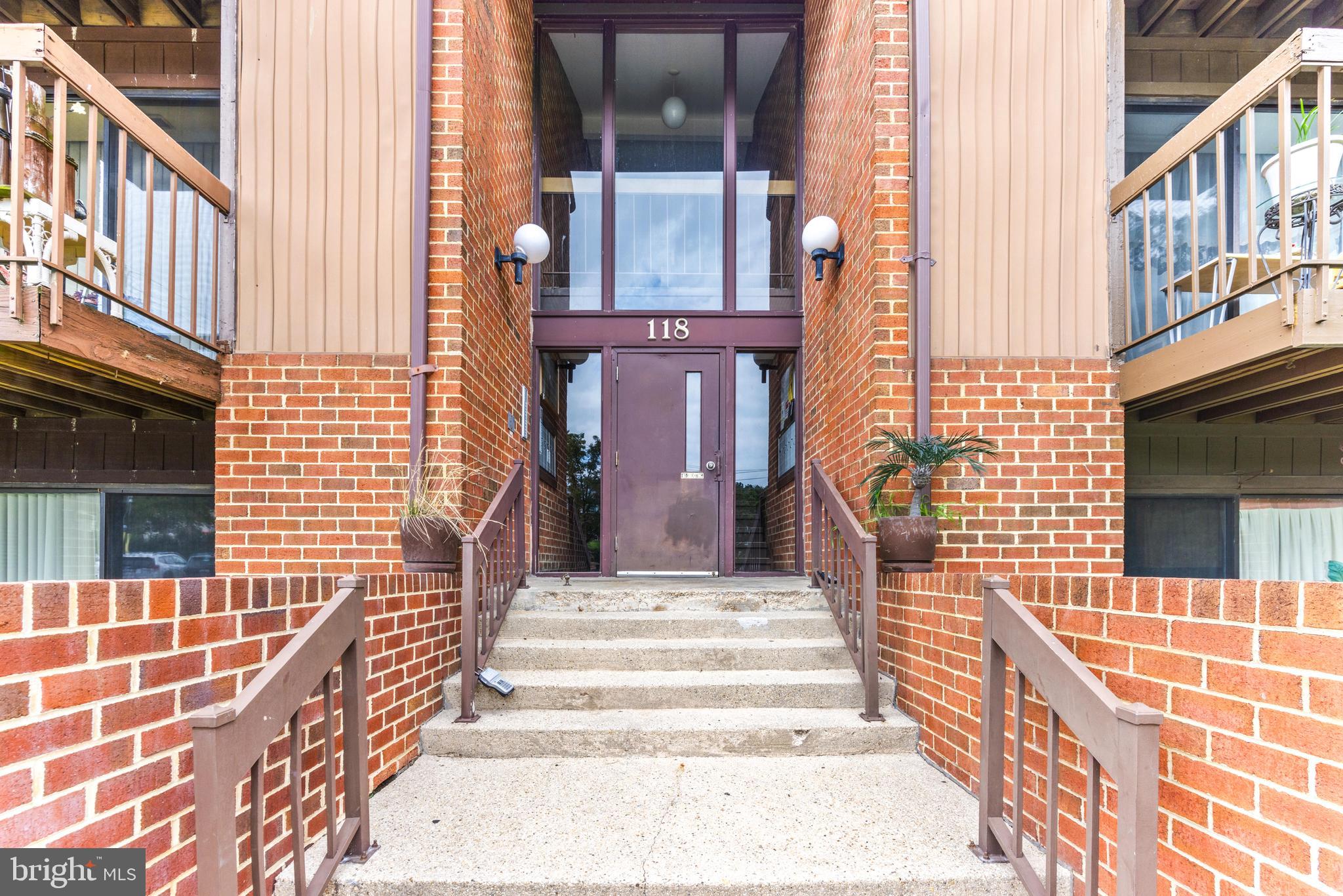 SUN VALLEY CONDOMINIUMS - Residential Lease