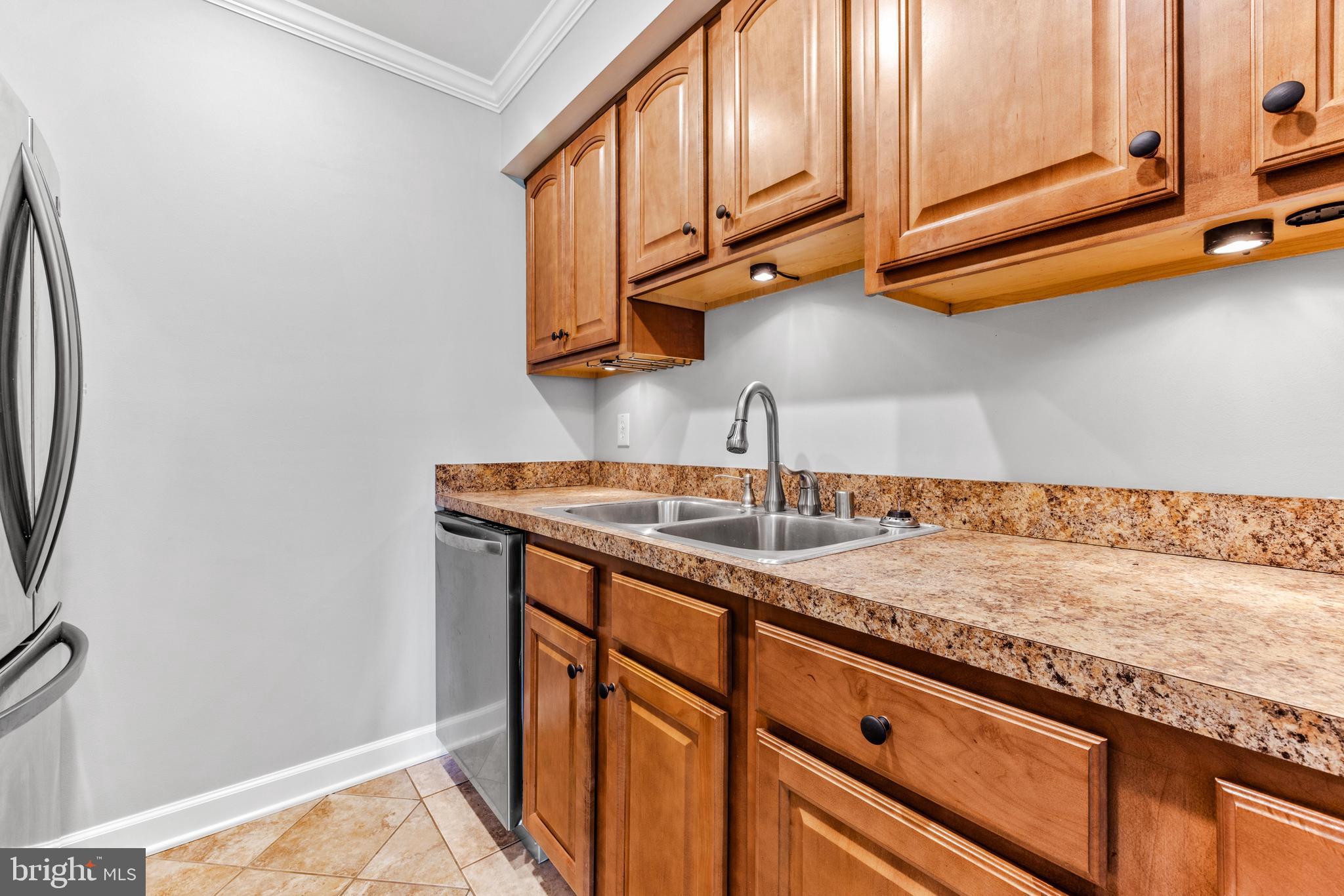 SUN VALLEY CONDOMINIUMS - Residential Lease