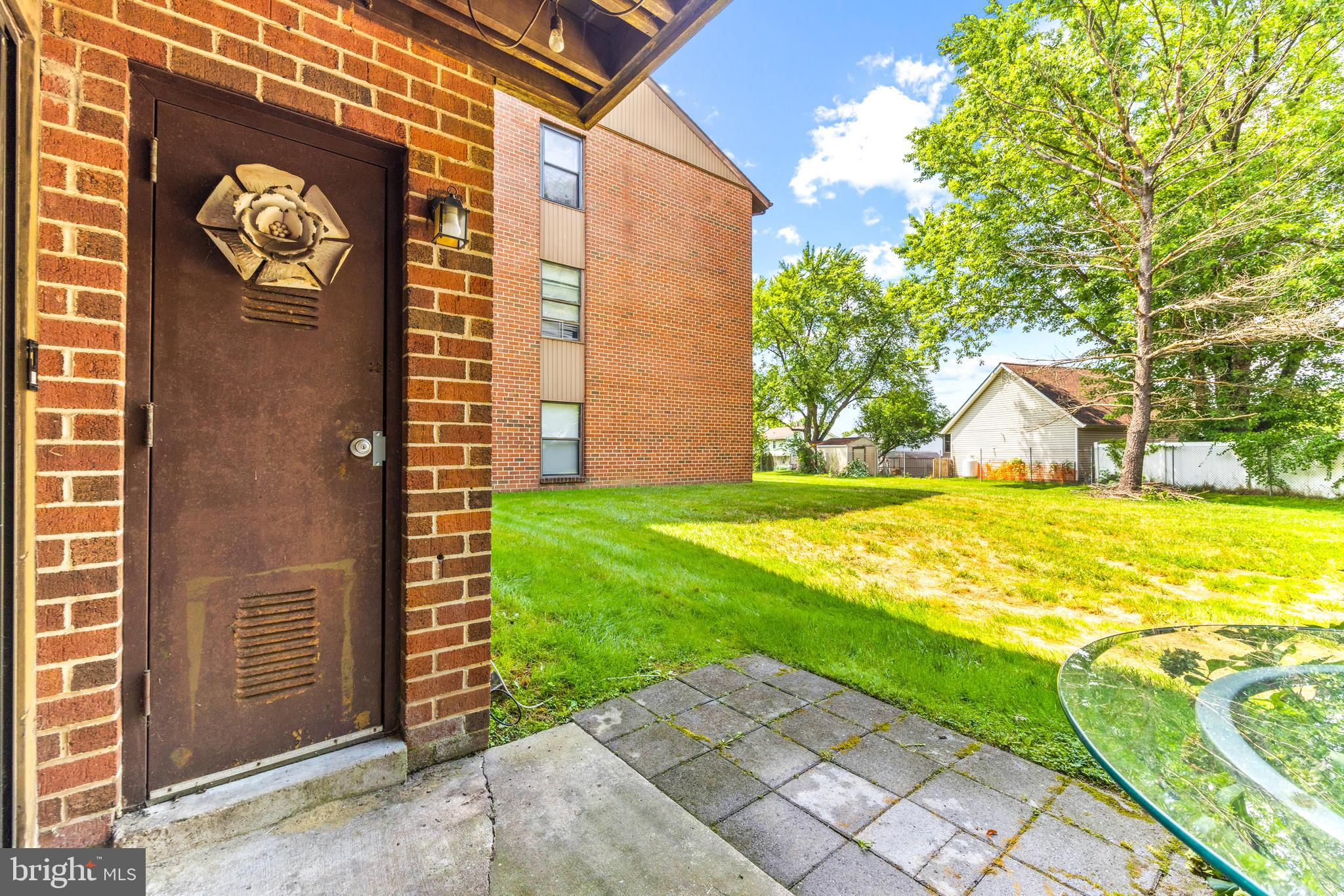 SUN VALLEY CONDOMINIUMS - Residential Lease