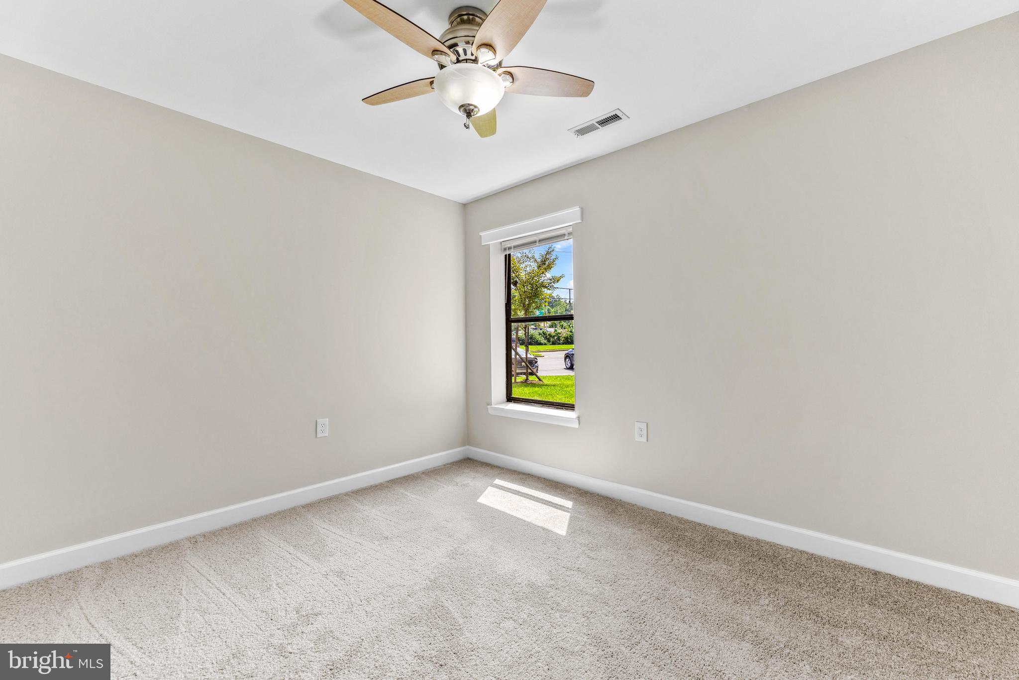 SUN VALLEY CONDOMINIUMS - Residential Lease