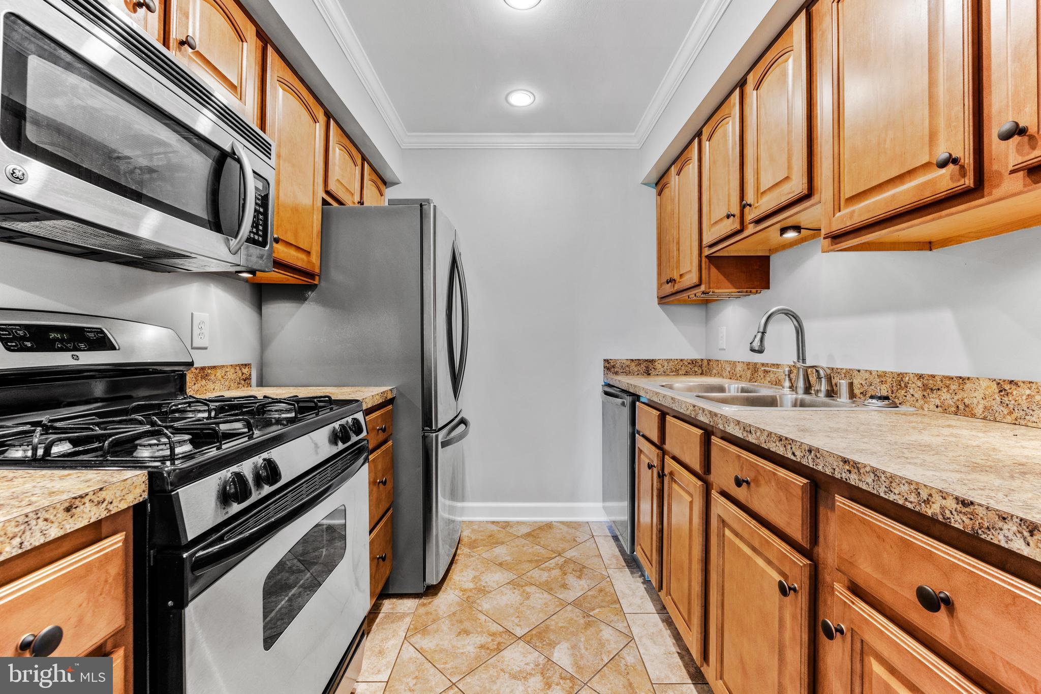 SUN VALLEY CONDOMINIUMS - Residential Lease