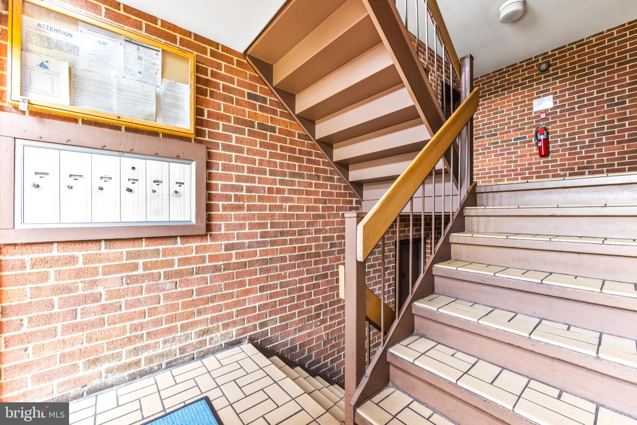 SUN VALLEY CONDOMINIUMS - Residential Lease