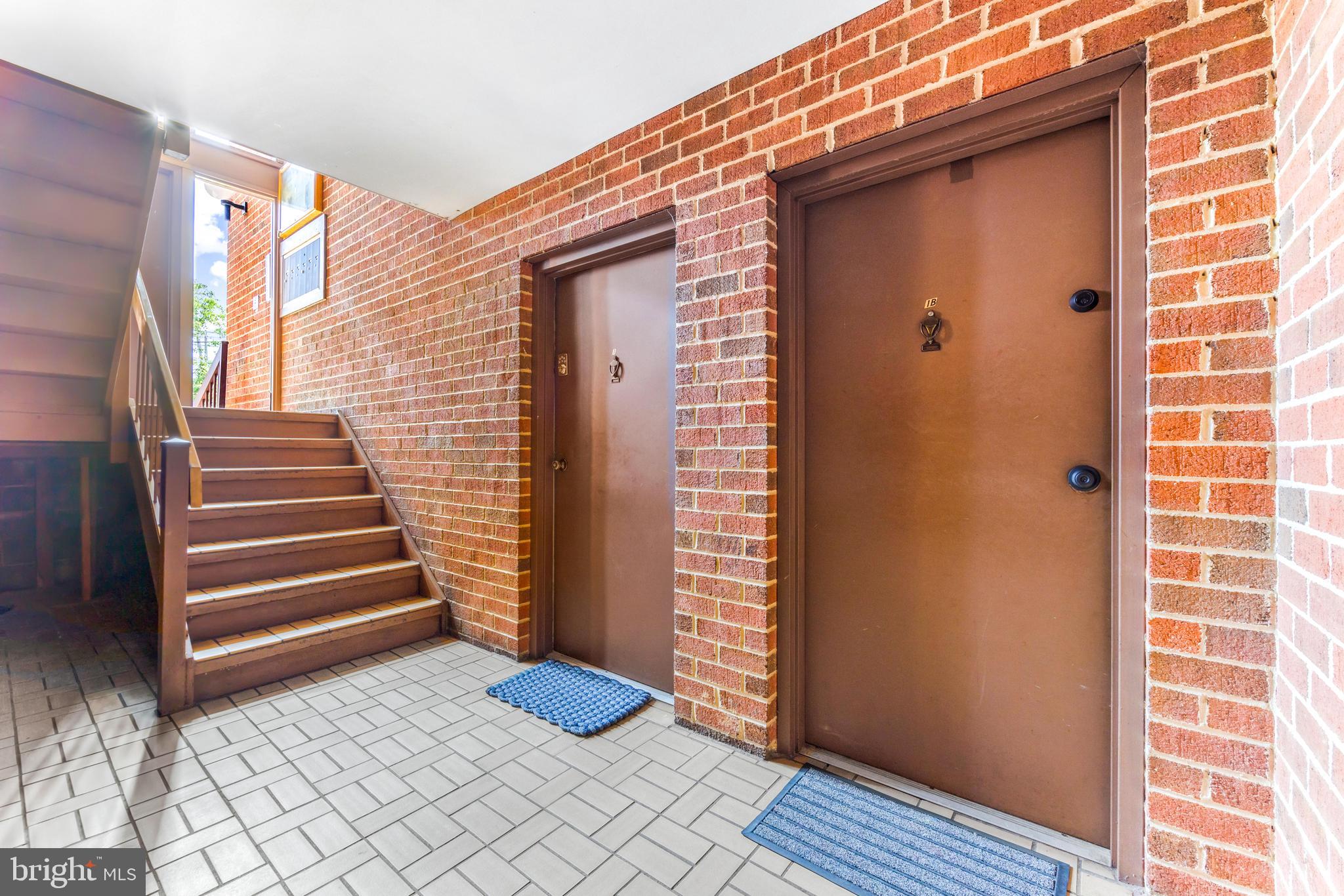 SUN VALLEY CONDOMINIUMS - Residential Lease