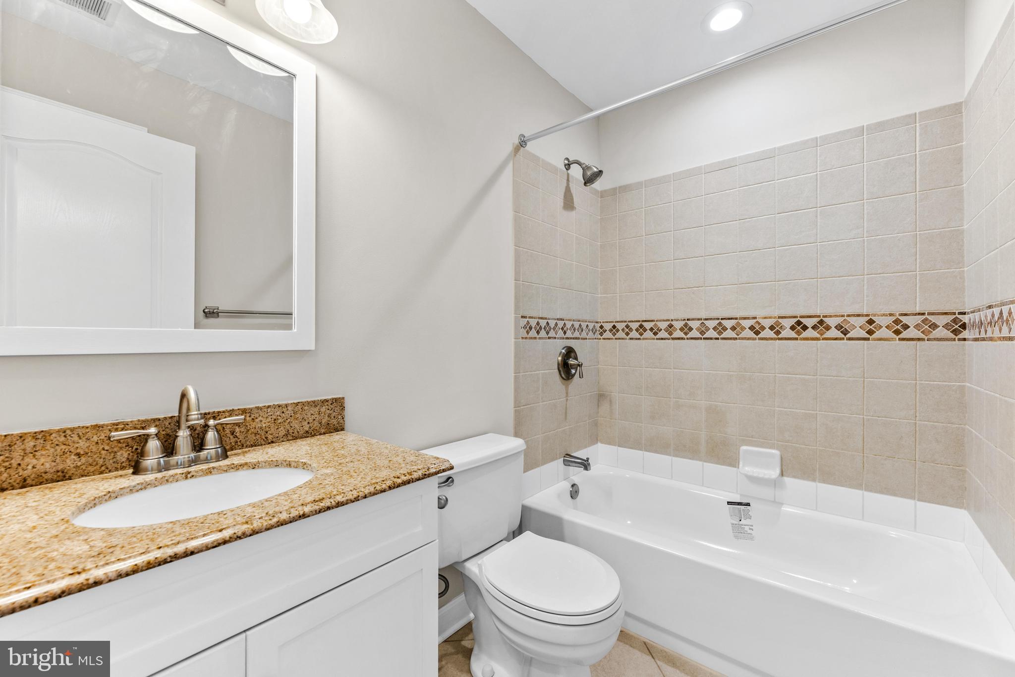 SUN VALLEY CONDOMINIUMS - Residential Lease