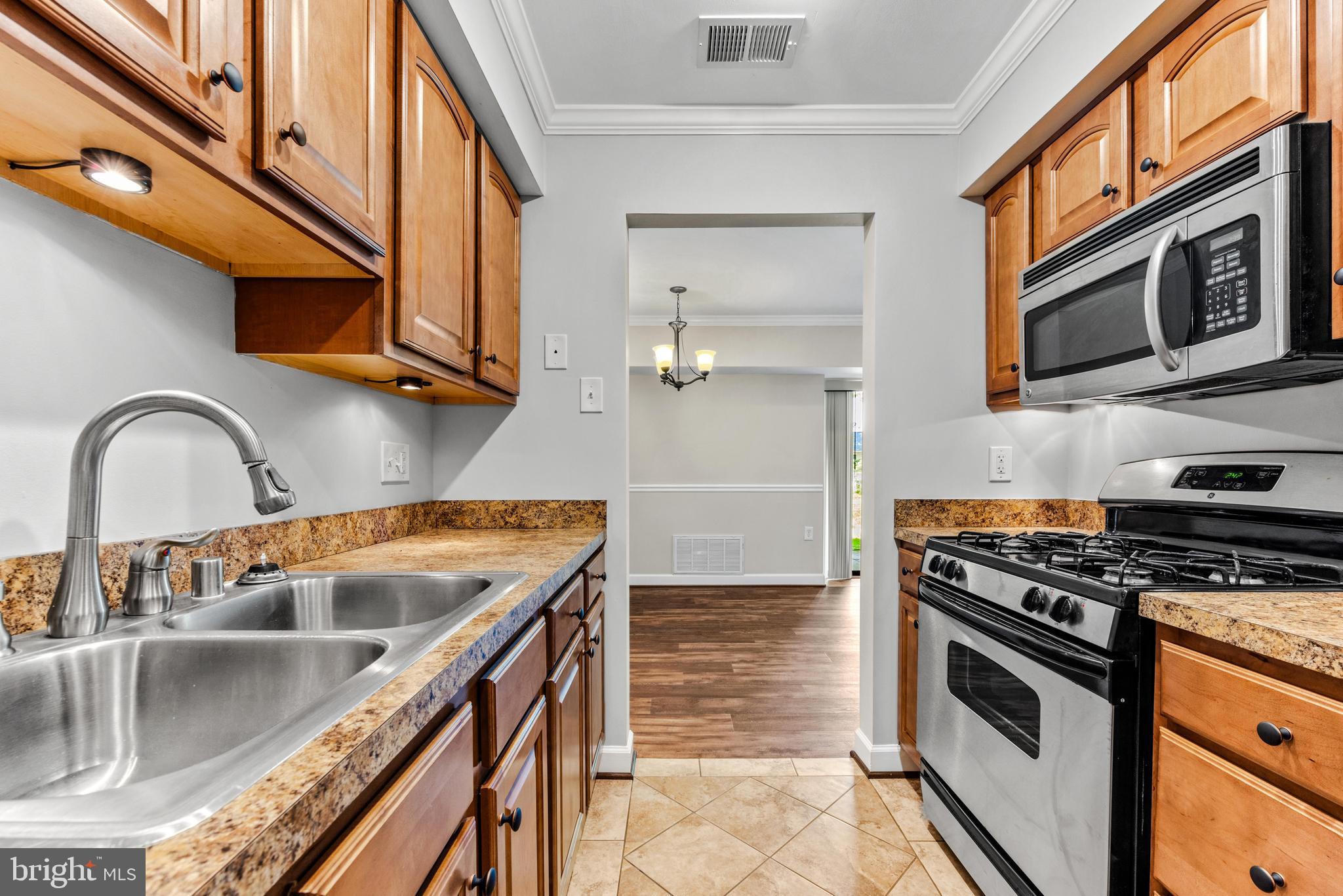 SUN VALLEY CONDOMINIUMS - Residential Lease