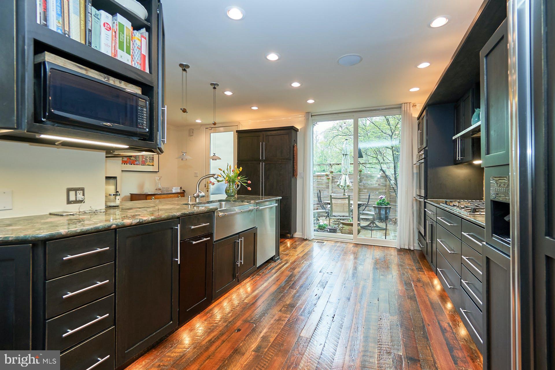 WASHINGTON PLAZA - Residential