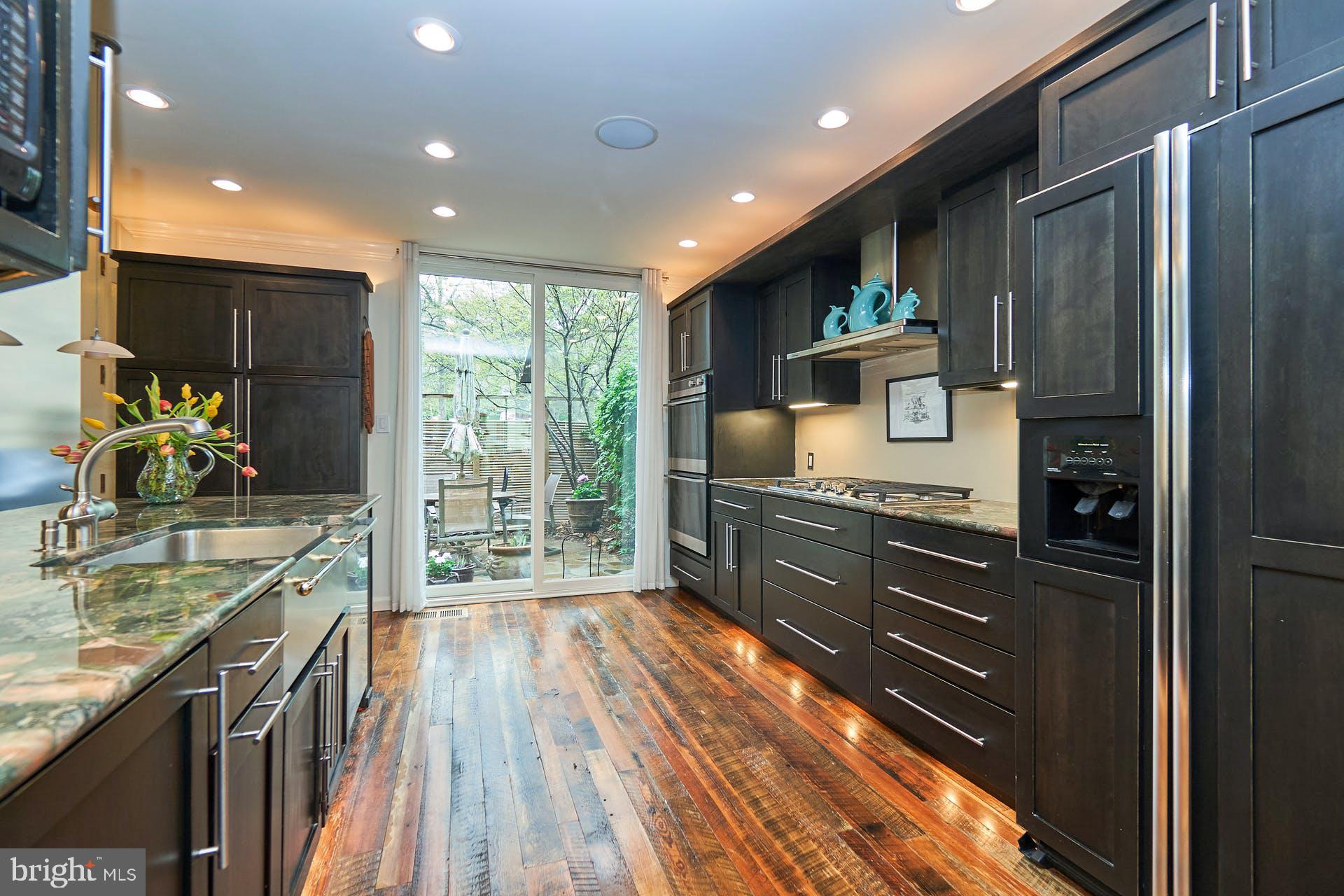 WASHINGTON PLAZA - Residential