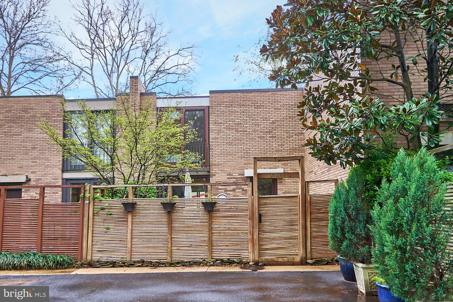 WASHINGTON PLAZA - Residential