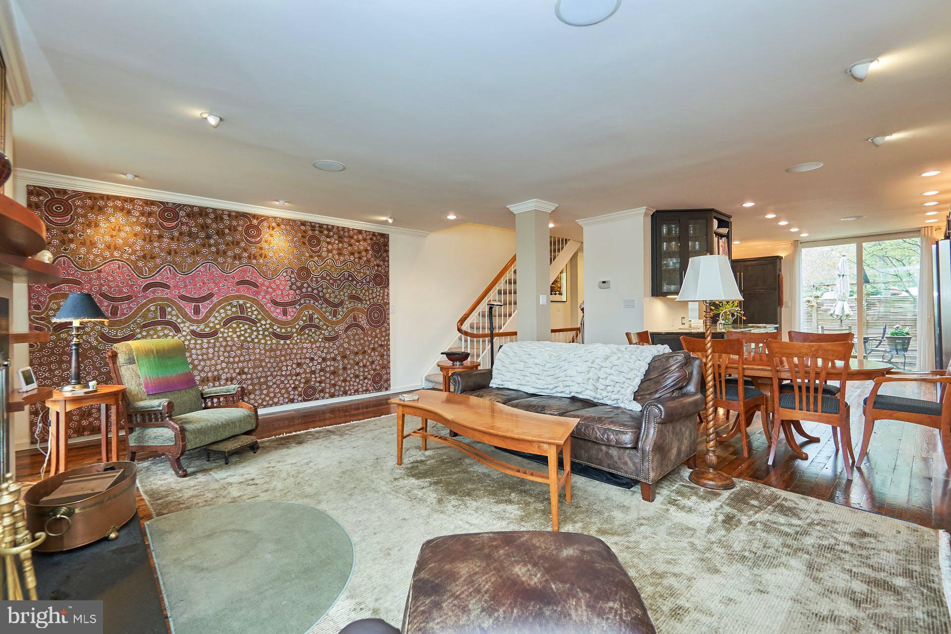 WASHINGTON PLAZA - Residential