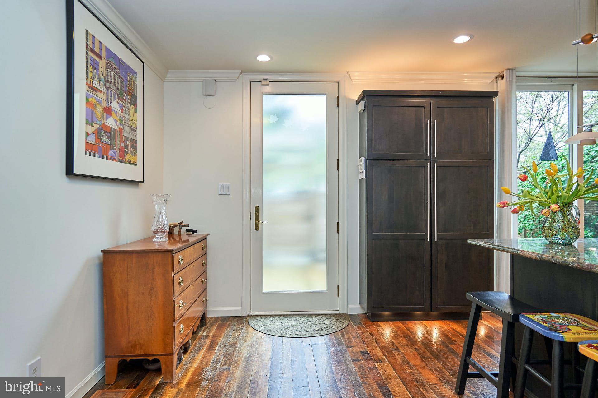 WASHINGTON PLAZA - Residential