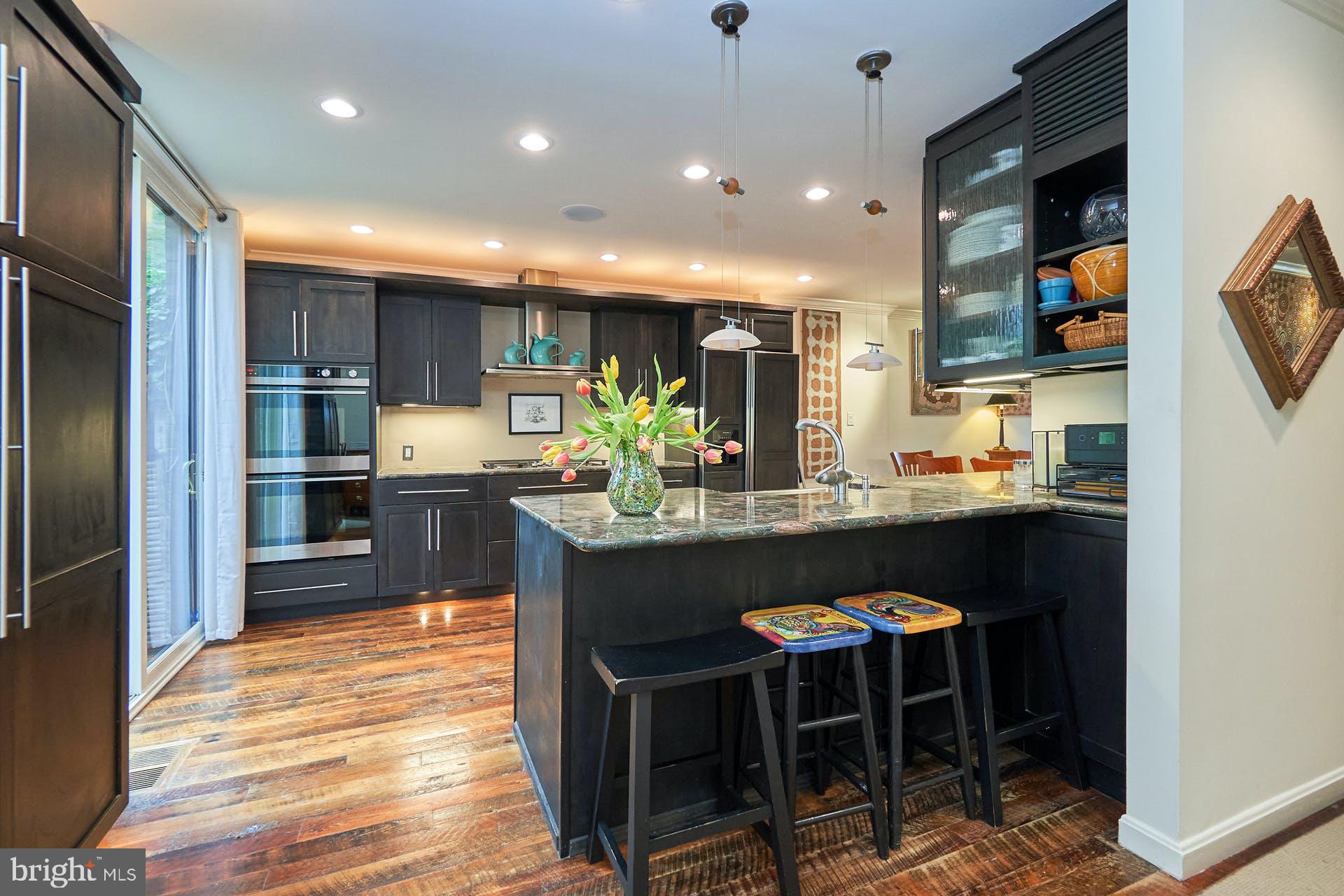 WASHINGTON PLAZA - Residential