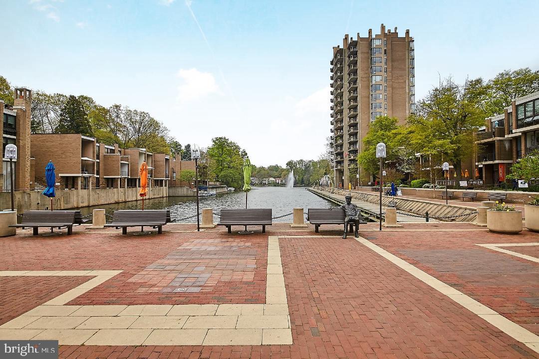 WASHINGTON PLAZA - Residential