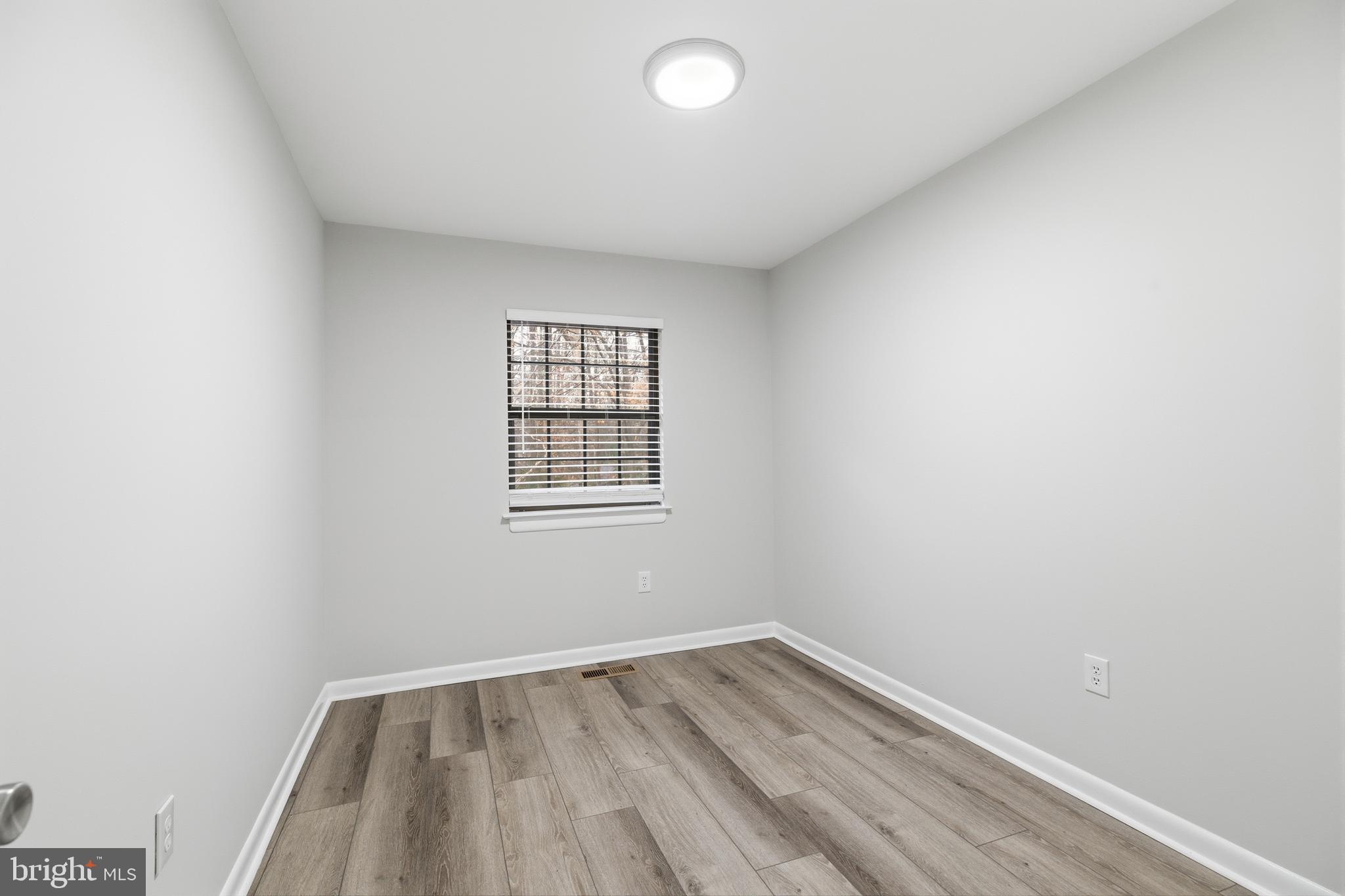 BOSTON RIDGE - Residential