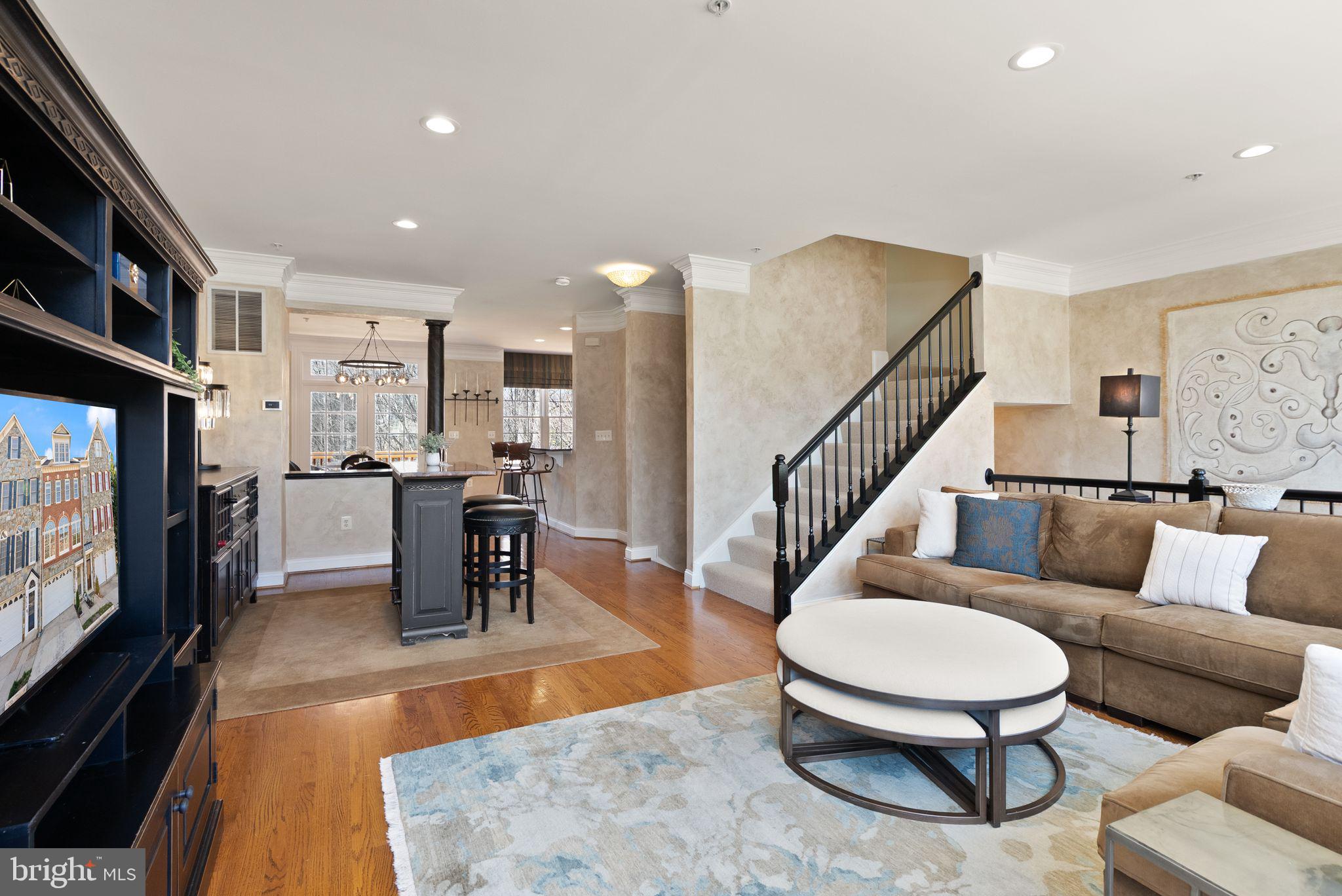 RIDGE TOP - Residential