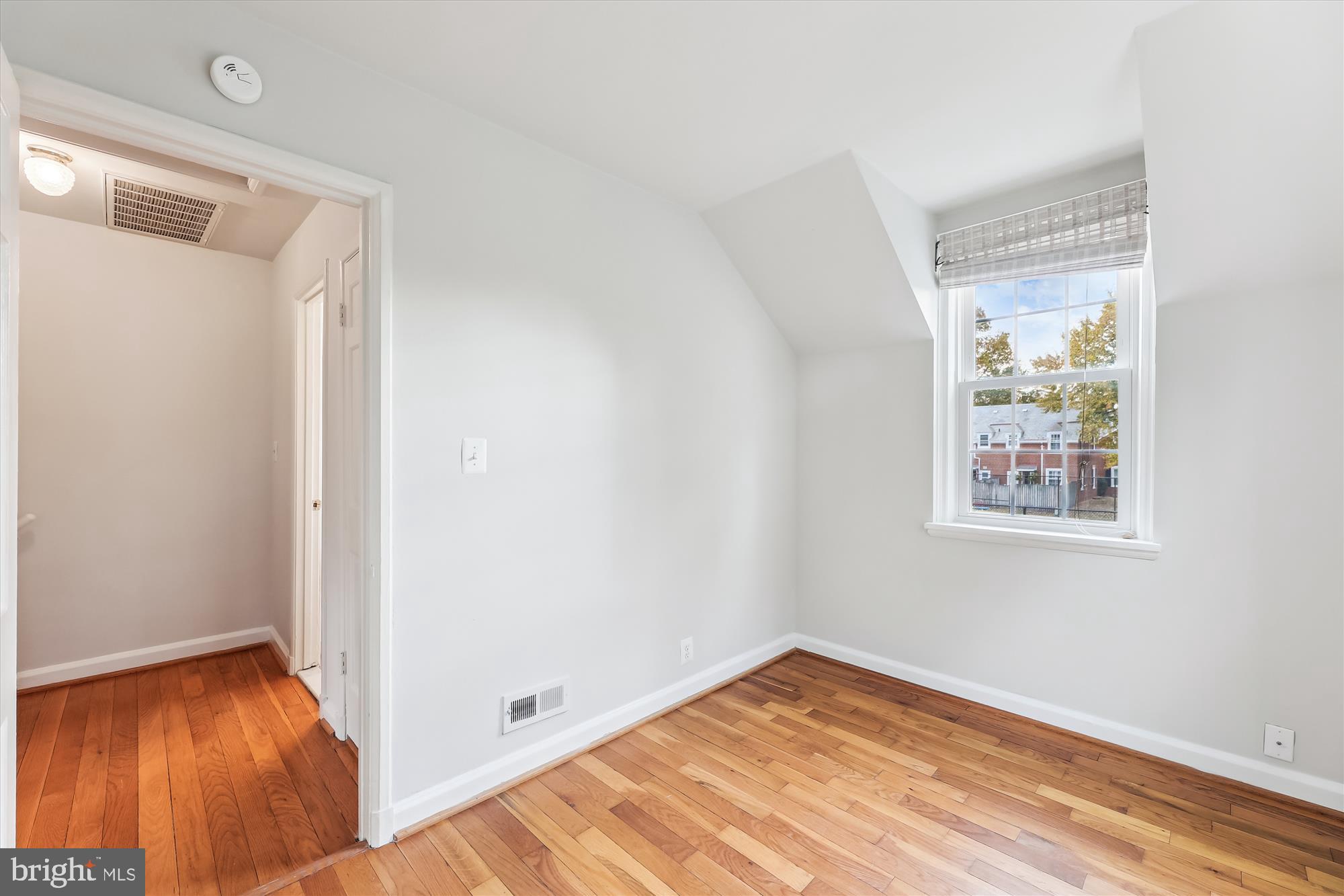 FAIRLINGTON GLEN - Residential Lease