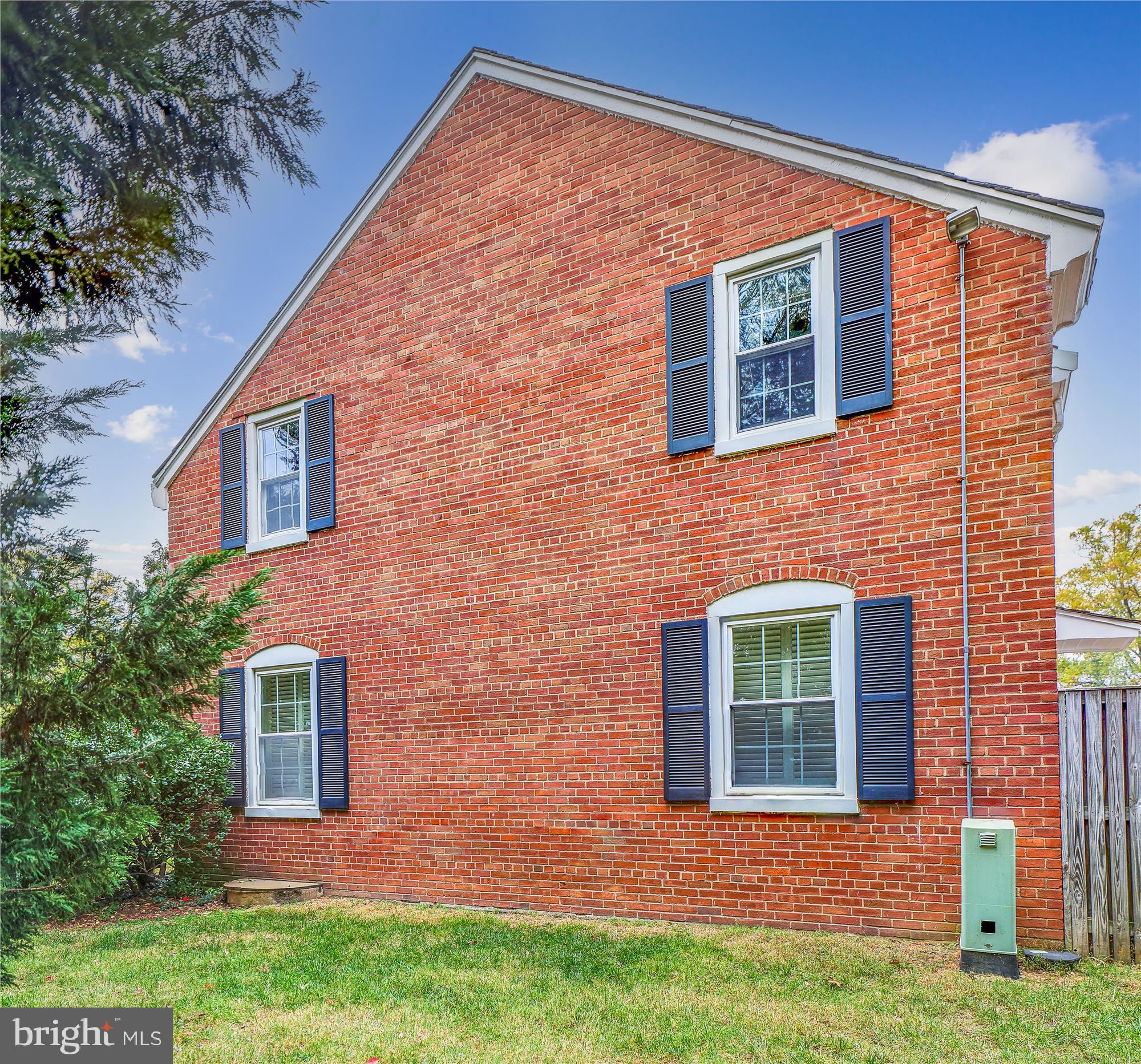 FAIRLINGTON GLEN - Residential Lease