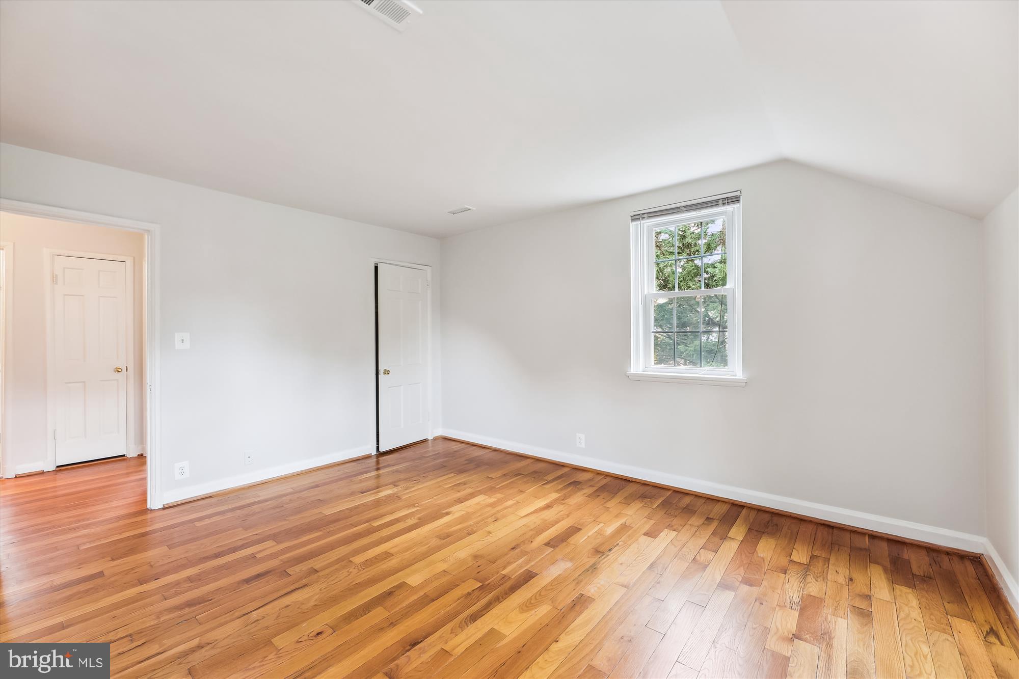 FAIRLINGTON GLEN - Residential Lease