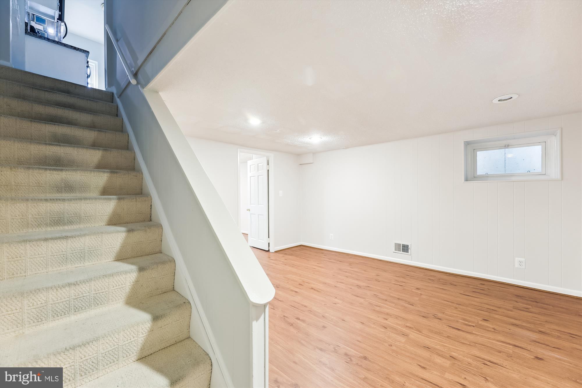 FAIRLINGTON GLEN - Residential Lease