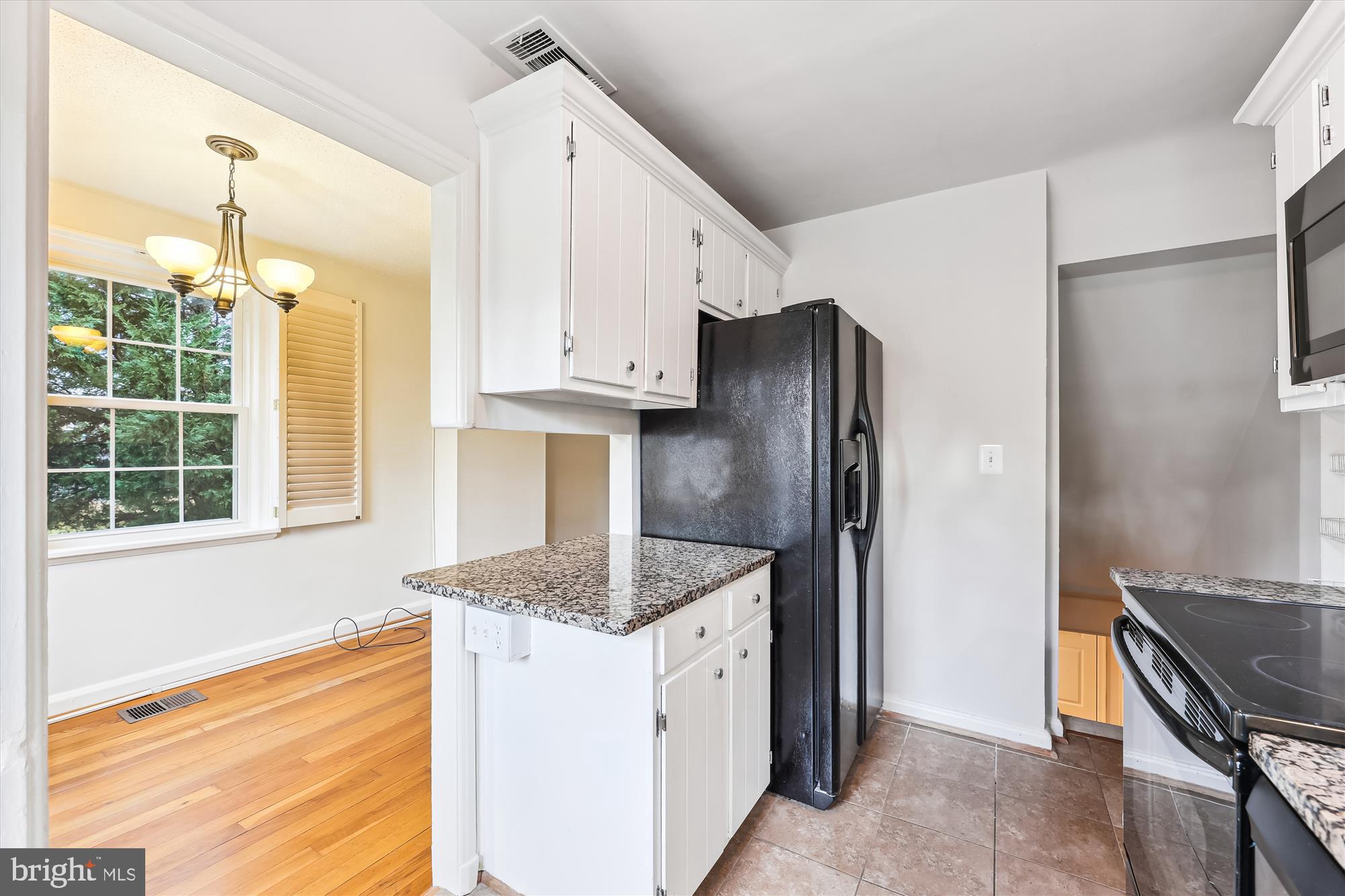 FAIRLINGTON GLEN - Residential Lease