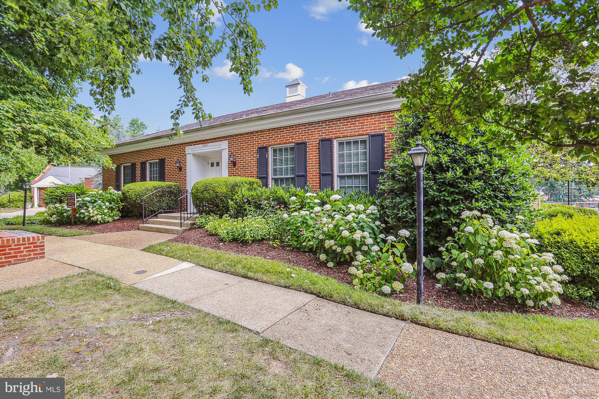 FAIRLINGTON GLEN - Residential Lease