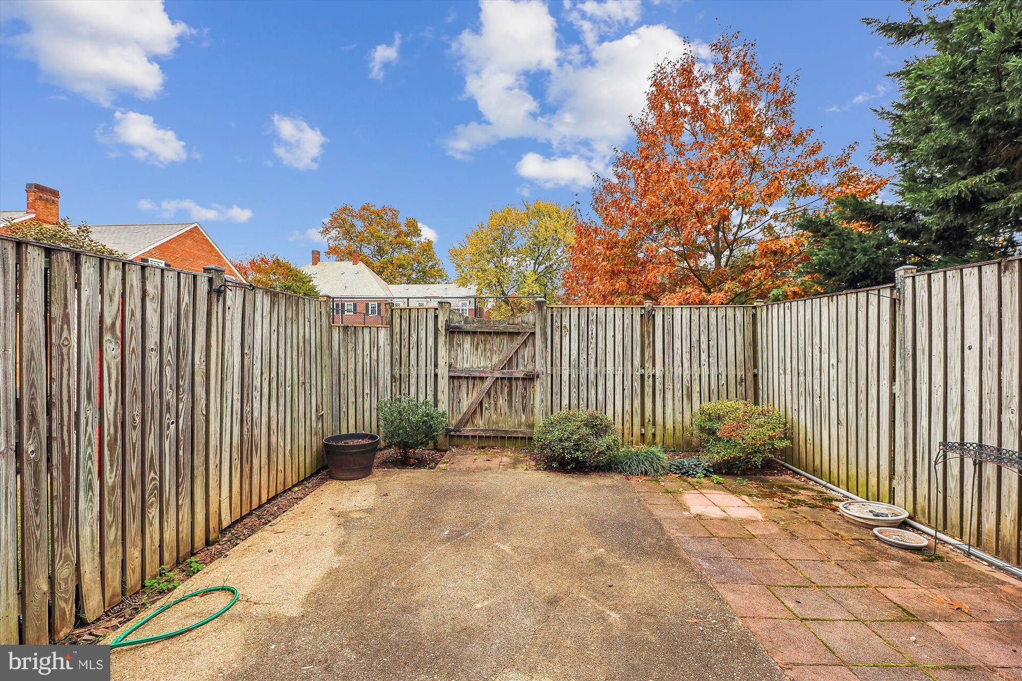 FAIRLINGTON GLEN - Residential Lease